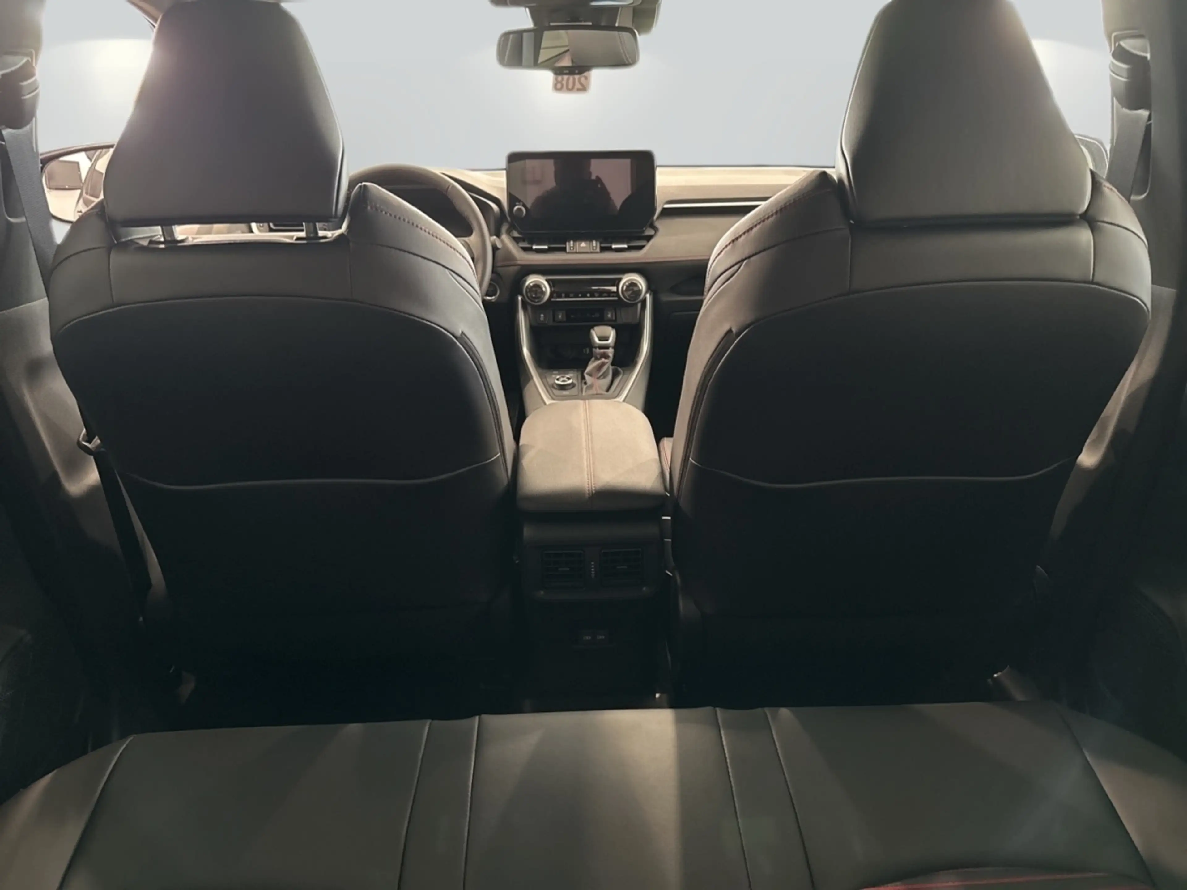 Suzuki Across Plug-in Hybrid Comfort+ — photo 7
