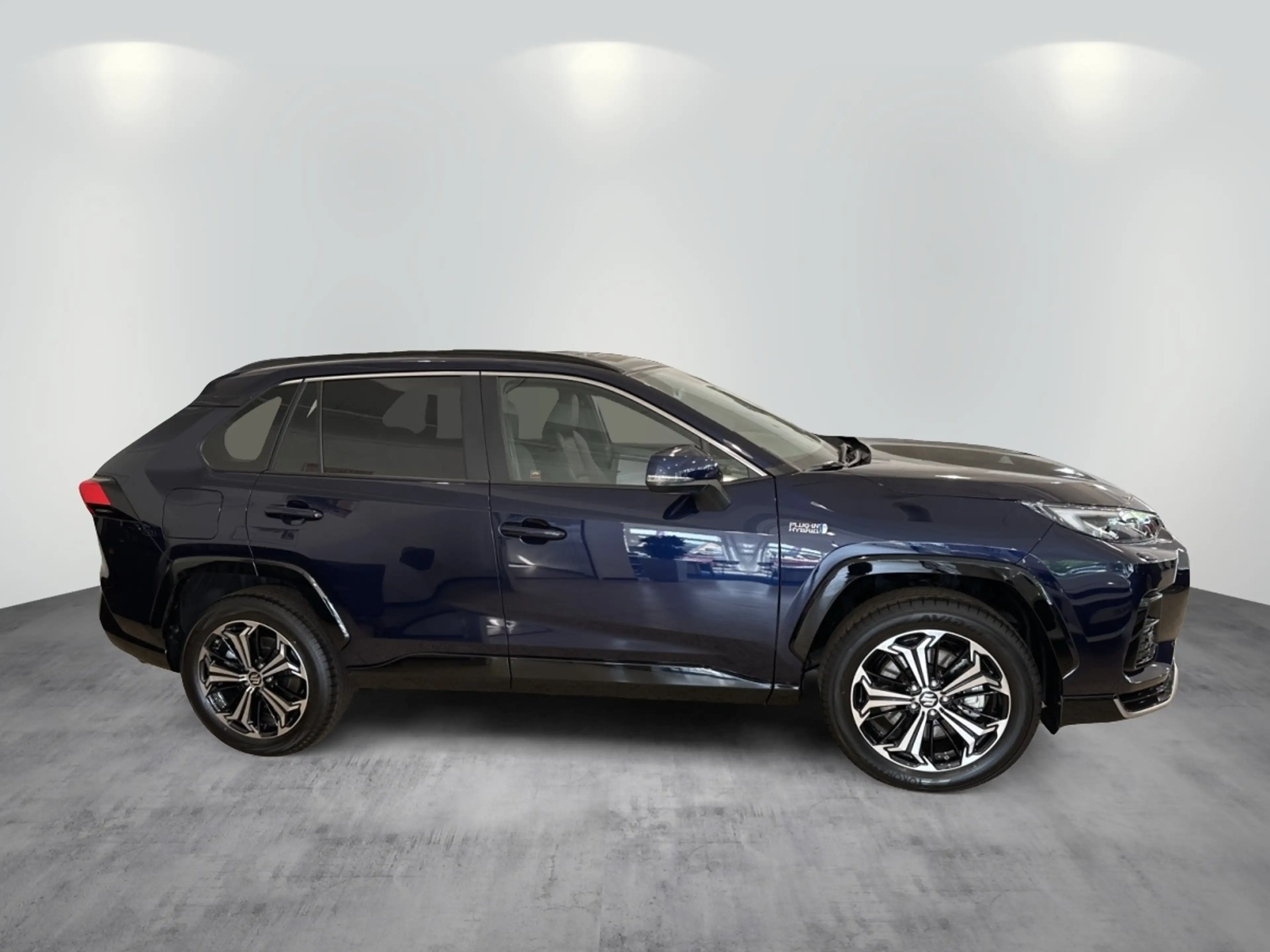 Suzuki Across Plug-in Hybrid Comfort+ — photo 4