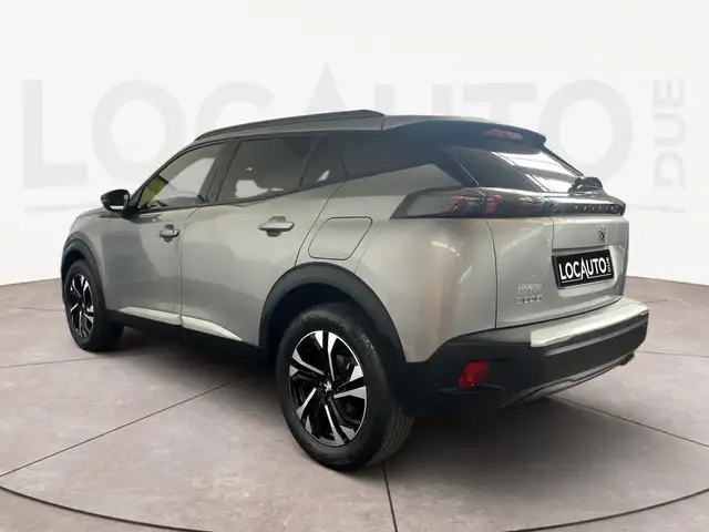 Peugeot 2008 view 5