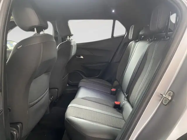 Peugeot 2008 view 8