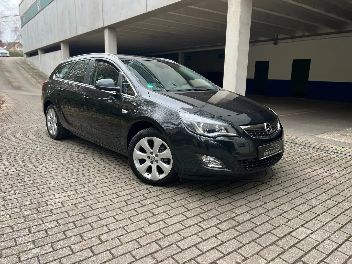 Opel Astra Innovation ** 1. Hand ** Automatik ** Tüv Neu * Schwarz - 1