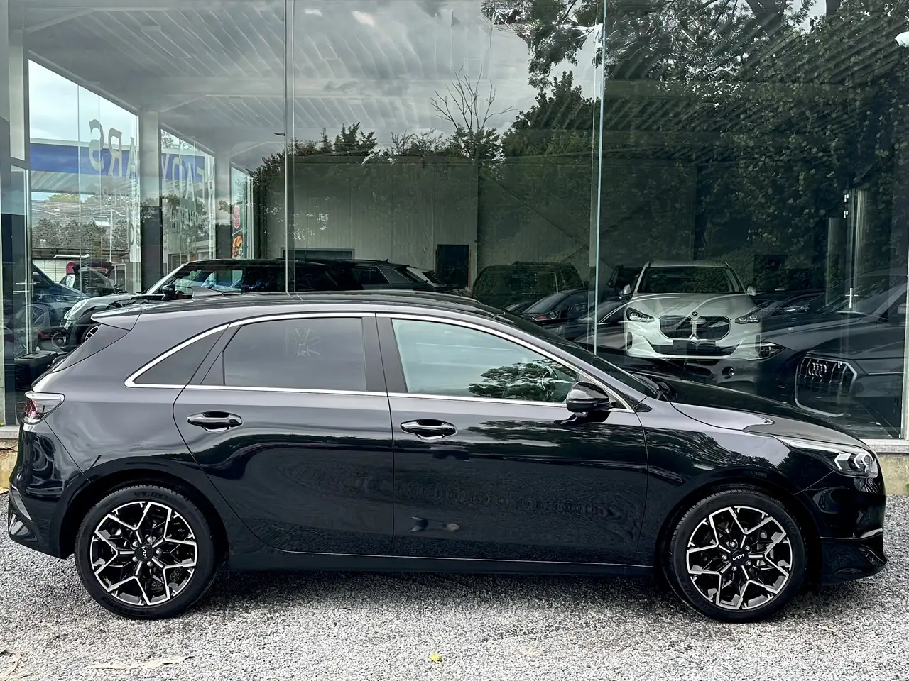 Kia Ceed 1.0*FULL BLACK*EXCELLENT ETAT*1ER PROP*CAM*SIEGE/VOLANT CHAUFFANT*CARPLAY*GARANTIE KIA 2032*, миниатюра 6