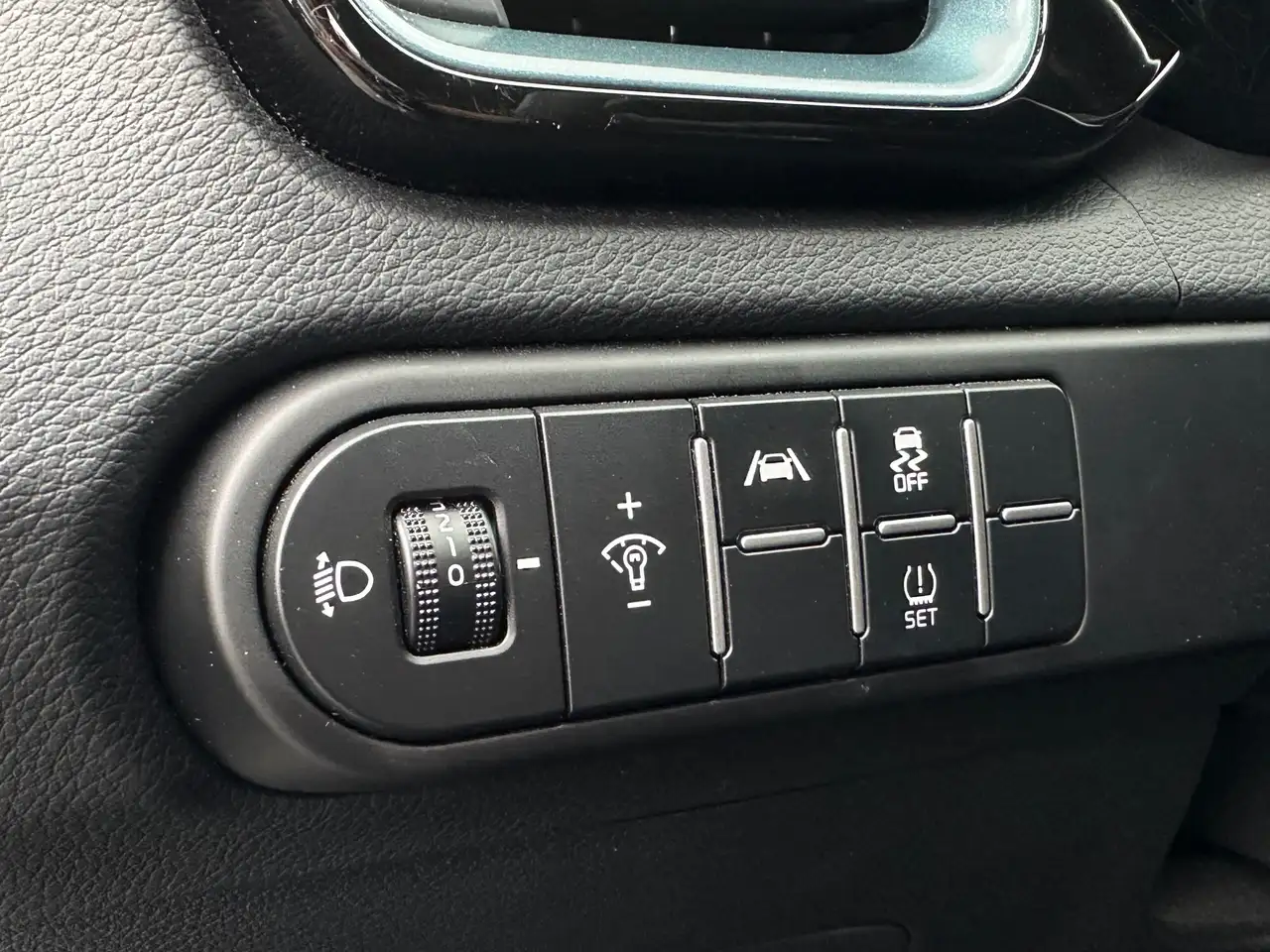 Kia Ceed 1.0*FULL BLACK*EXCELLENT ETAT*1ER PROP*CAM*SIEGE/VOLANT CHAUFFANT*CARPLAY*GARANTIE KIA 2032*, миниатюра 16