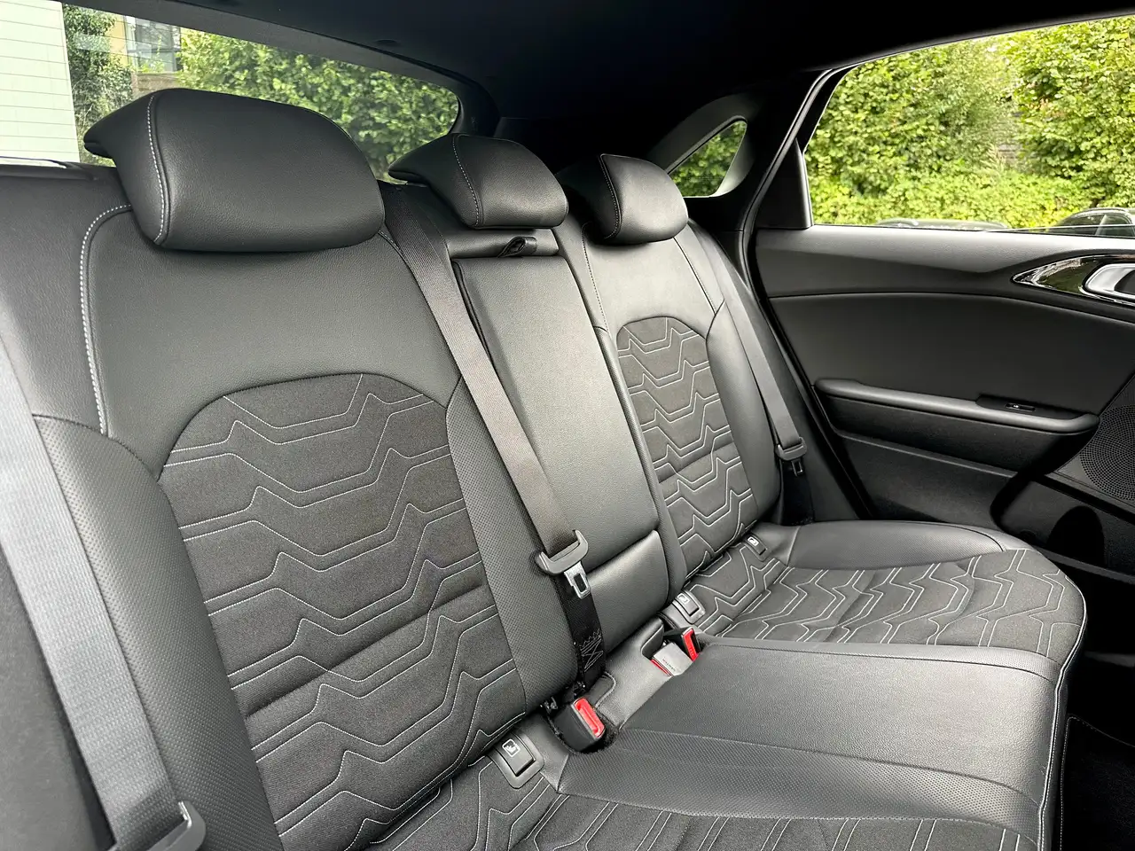 Kia Ceed 1.0*FULL BLACK*EXCELLENT ETAT*1ER PROP*CAM*SIEGE/VOLANT CHAUFFANT*CARPLAY*GARANTIE KIA 2032*, миниатюра 21