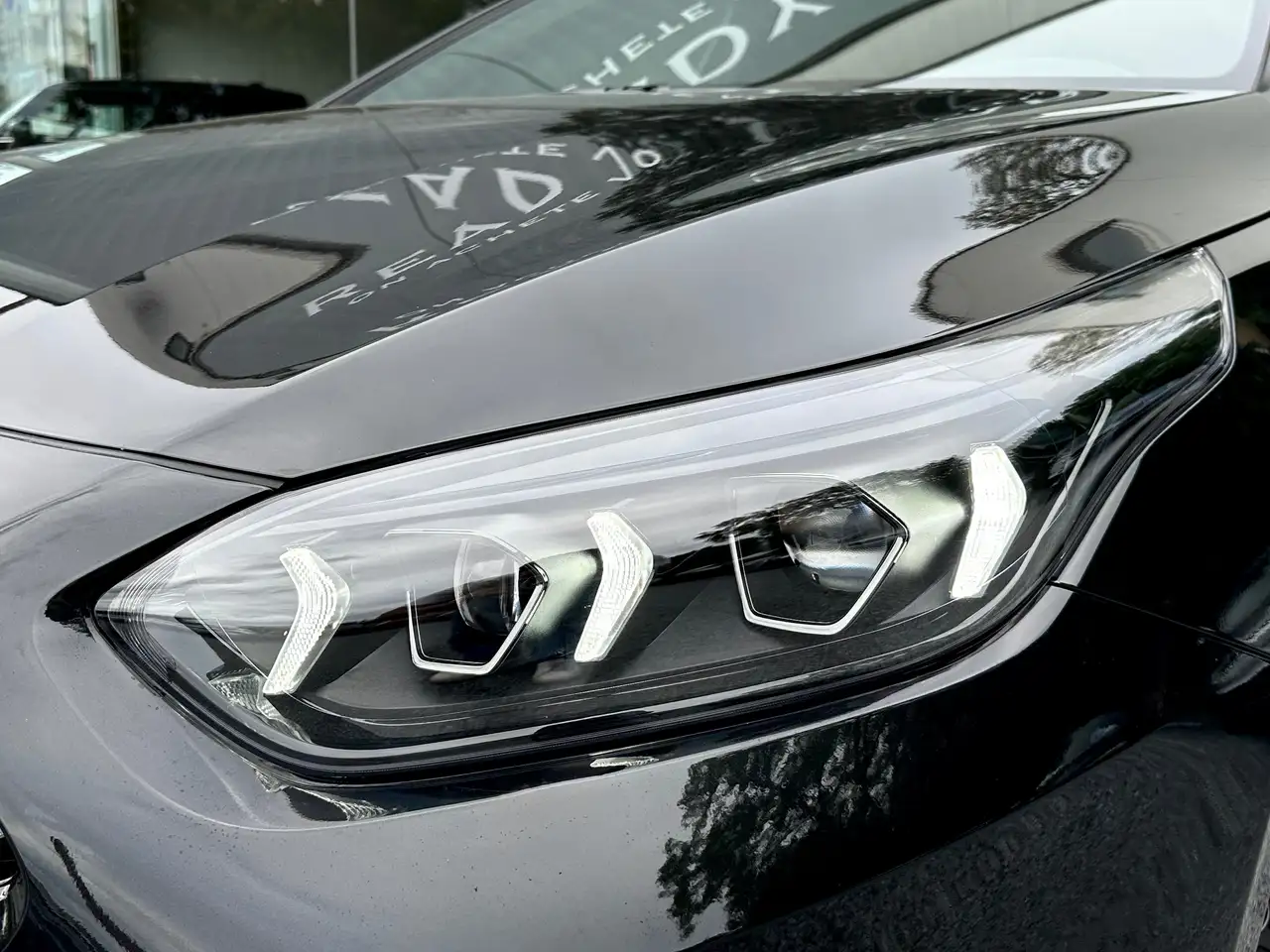 Kia Ceed 1.0*FULL BLACK*EXCELLENT ETAT*1ER PROP*CAM*SIEGE/VOLANT CHAUFFANT*CARPLAY*GARANTIE KIA 2032*, миниатюра 2
