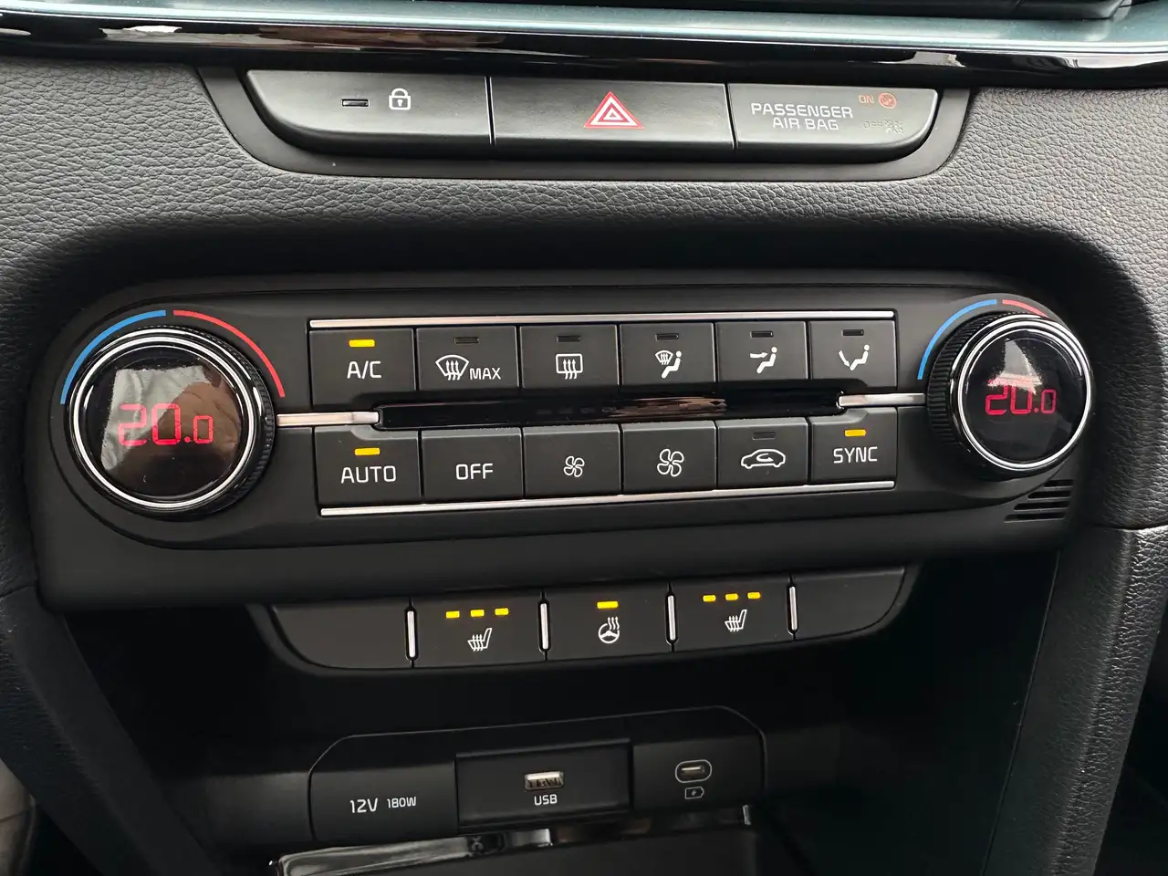 Kia Ceed 1.0*FULL BLACK*EXCELLENT ETAT*1ER PROP*CAM*SIEGE/VOLANT CHAUFFANT*CARPLAY*GARANTIE KIA 2032*, миниатюра 14