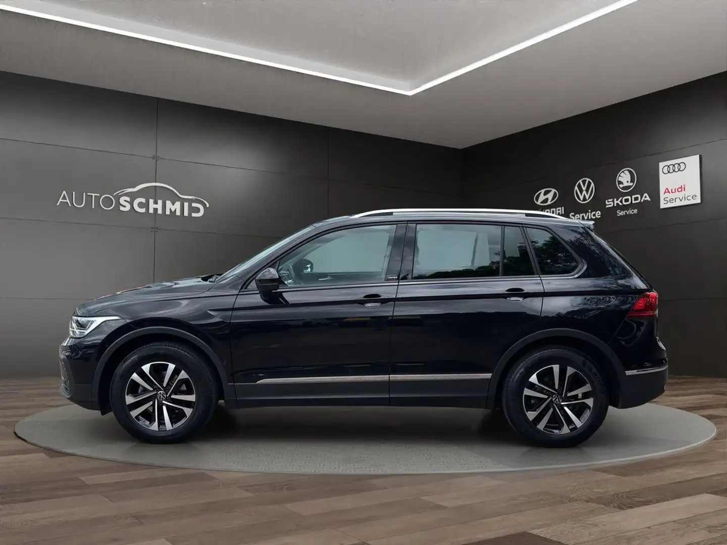 Volkswagen Tiguan United 2.0 TDI DSG AHK ACC PDC NAV LED Nero - 2