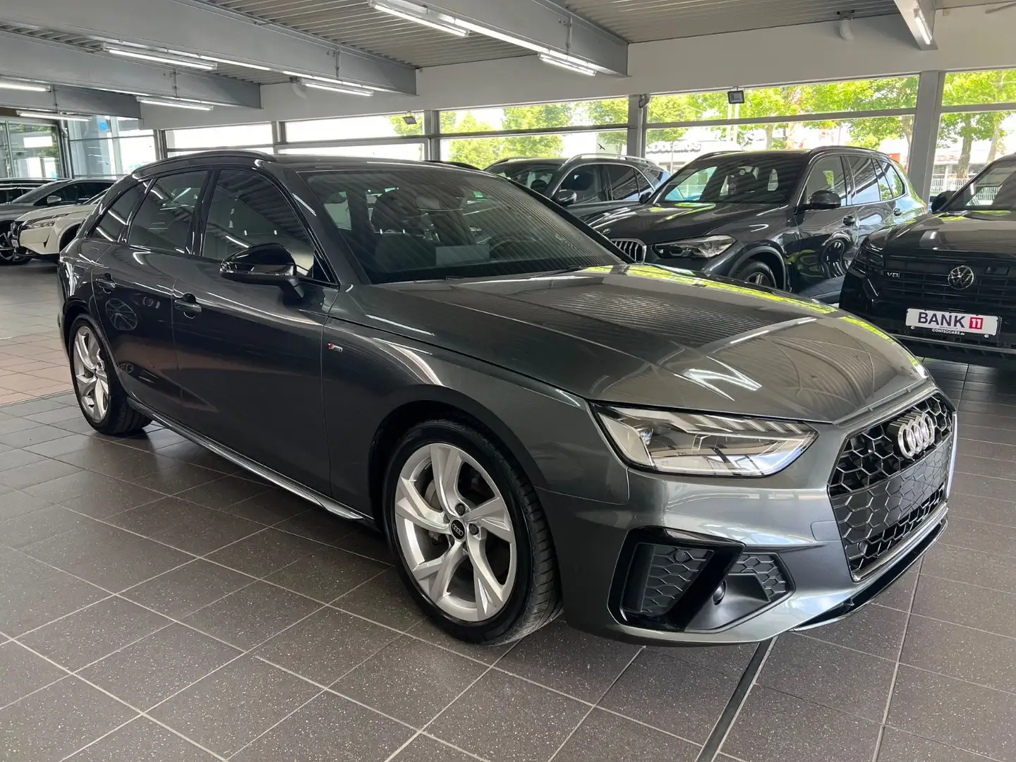 Audi A4 Avant 40 TFSI S line Tour+LED+KAM+AMB+3Z+uvm. Grijs - 2