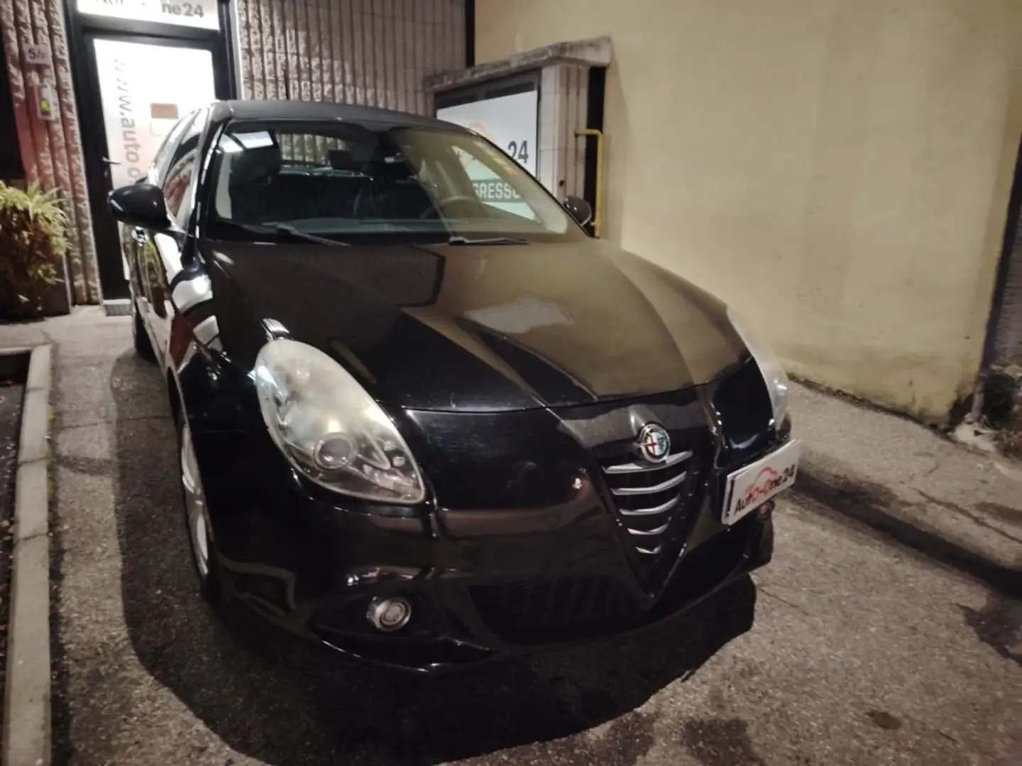 Alfa Romeo Giulietta 1.6 JTDm-2 105 CV Exclusive NEOPATENTATI Nero - 2