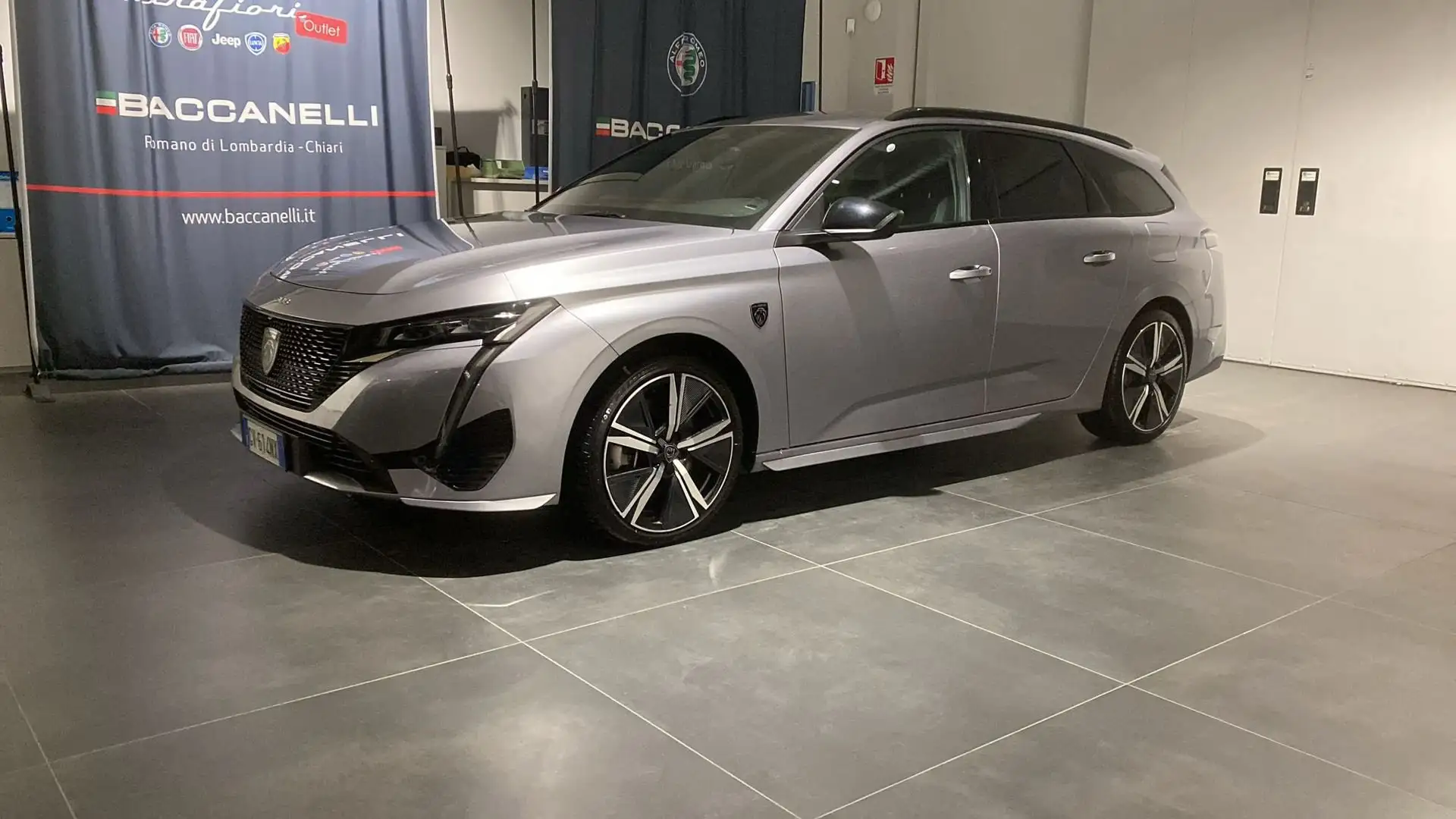 Peugeot 308 308 Plug-in Hybrid 225 e-EAT8 SW GT Grigio - 1