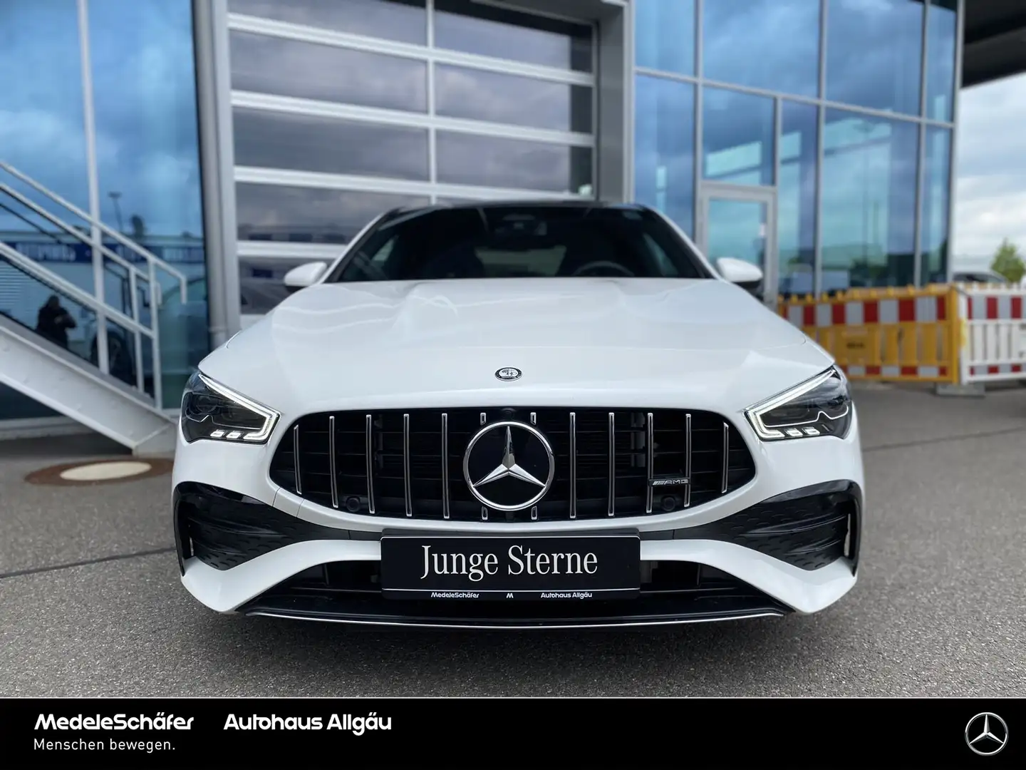 Mercedes-Benz CLA 35 AMG CLA 35 AMG 4M PanoSD Multibeam WD-Glas-dunkel LED Weiß - 2