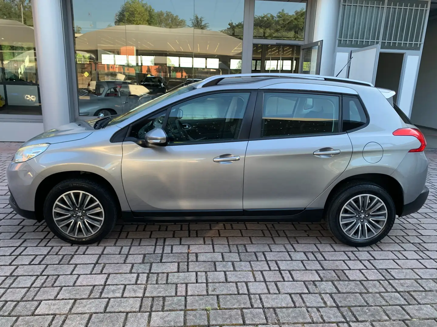 Peugeot 2008 2008 1.6 e-hdi 8v Active s Gris - 1