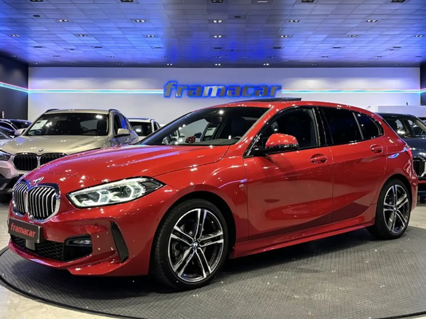 BMW 118 118d Rojo - 1