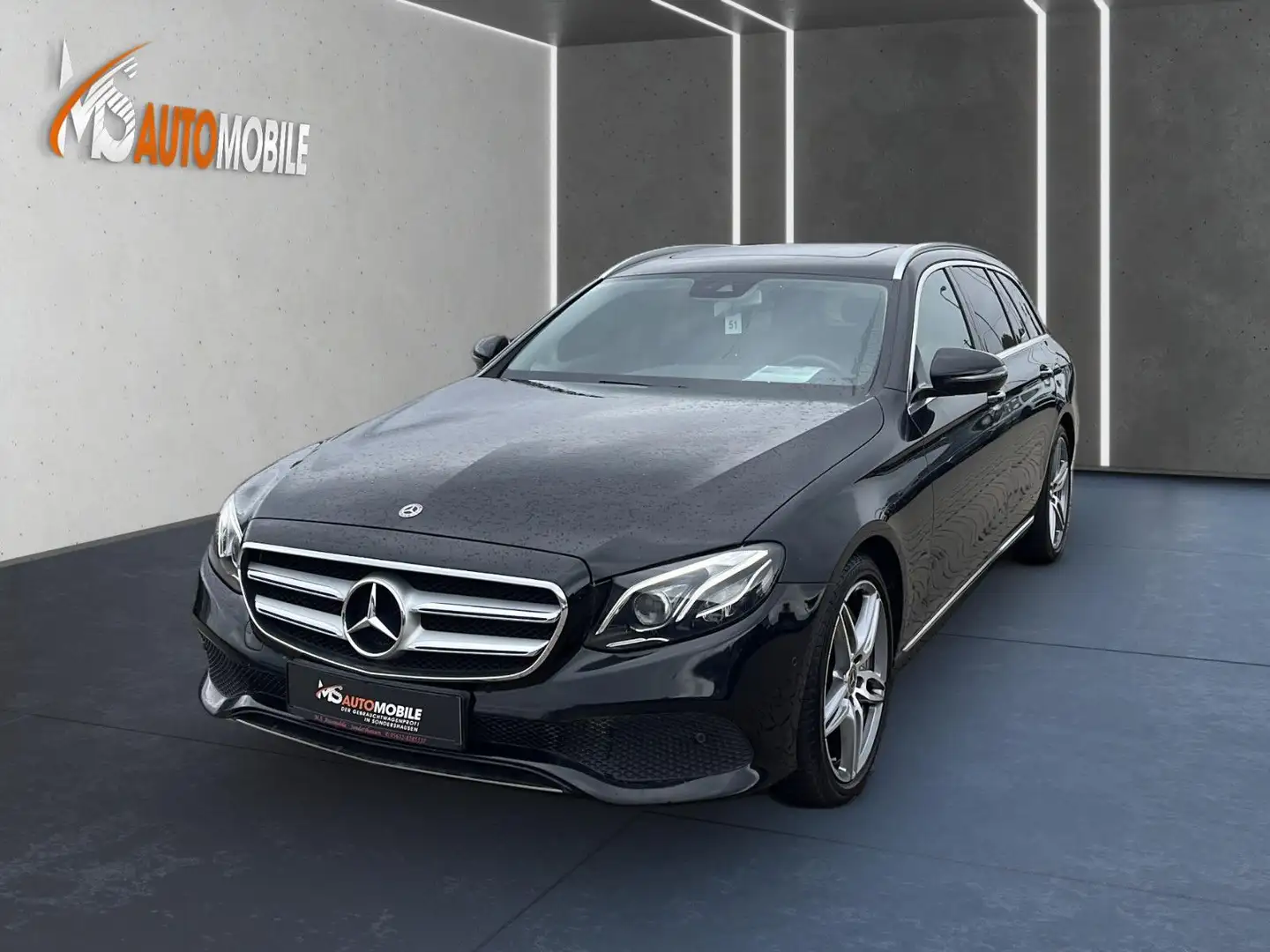 Mercedes-Benz E 350 d 4Matic+LED+TEMPOMAT+KAMERA+LEDER+SITZKÜH Noir - 1