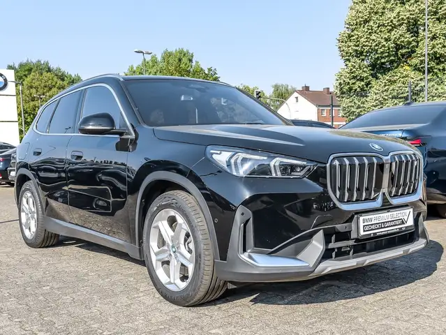 BMW Ix1 view 6