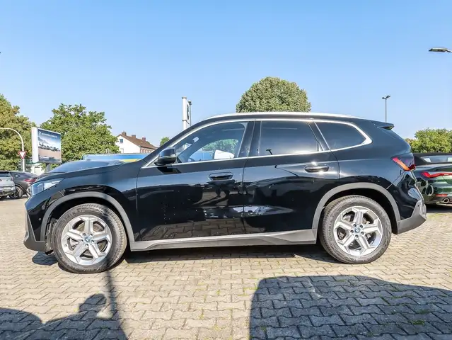 BMW Ix1 view 10