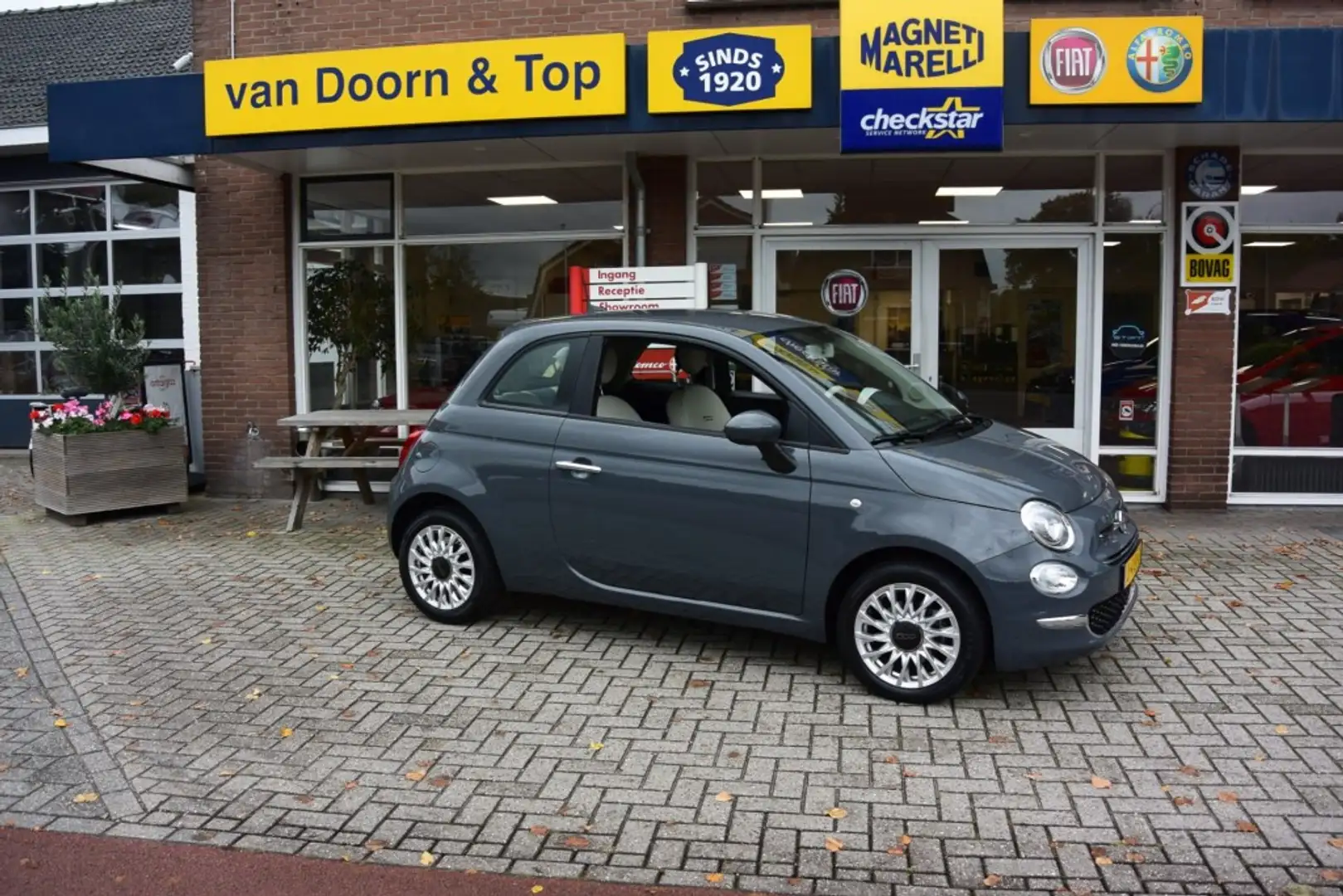 Fiat 500 1.0 HYBR. LOUNGE Grijs - 1
