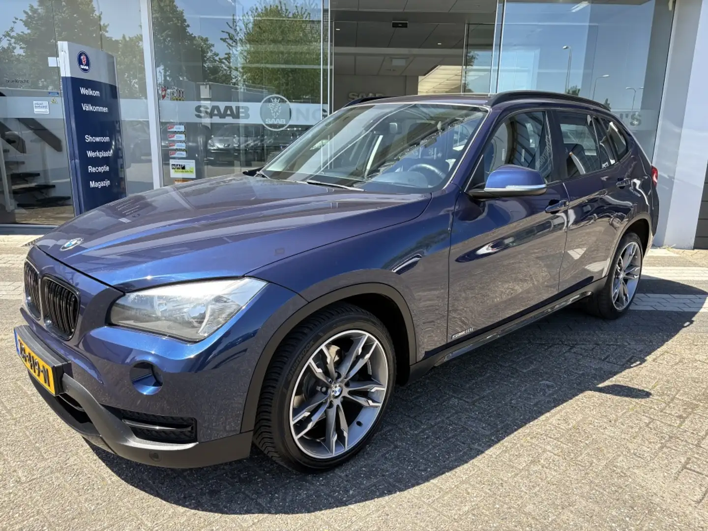 BMW X1 sDrive18i Sportstoelen/Trekhaak/Navigatie Blu/Azzurro - 1