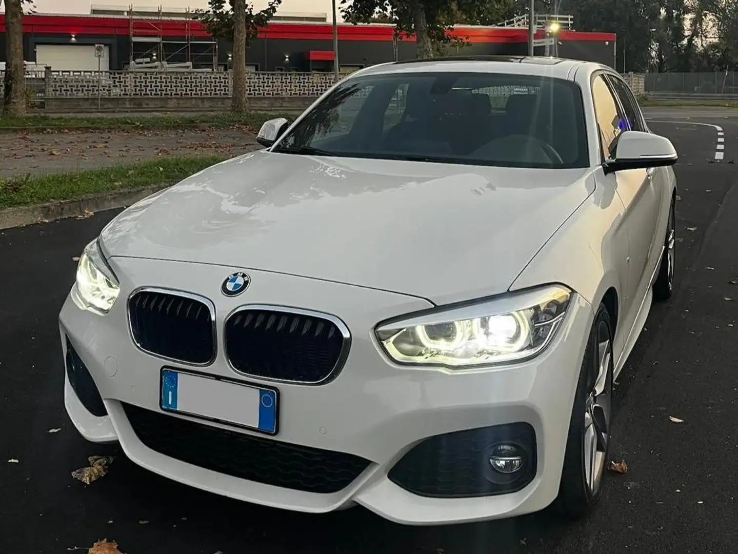 BMW 118 Serie 1 F/20-21 2015 118d Msport 5p auto Bianco - 1