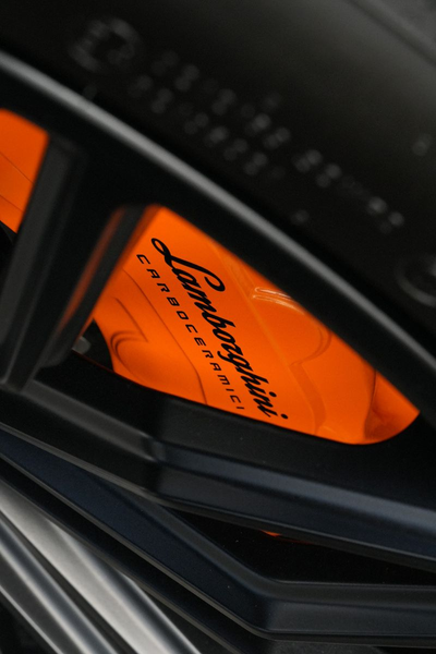 Lamborghini Urus SE 4.0 / 7 months / free config — photo 6