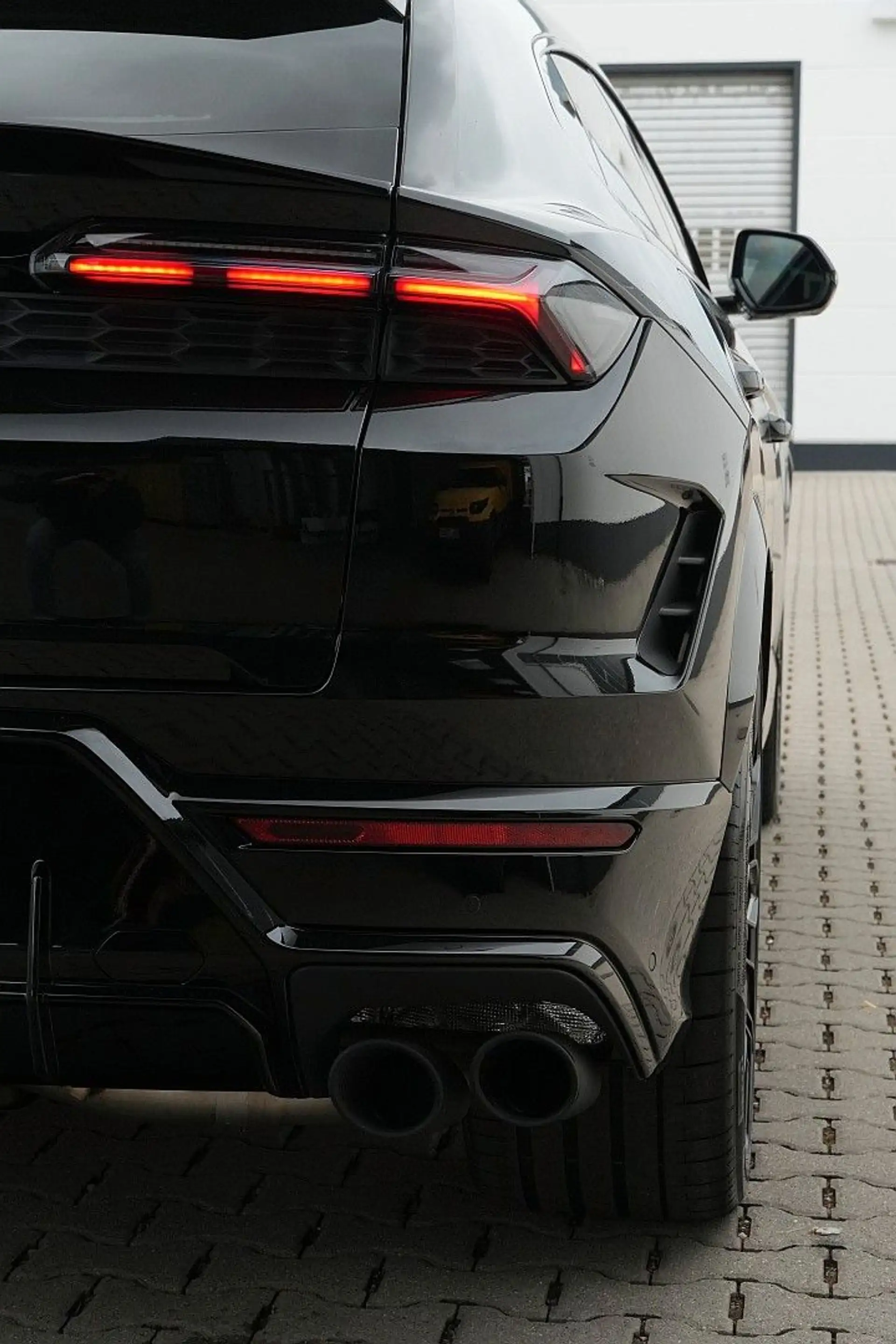 Lamborghini Urus SE 4.0 / 7 months / free config — photo 14