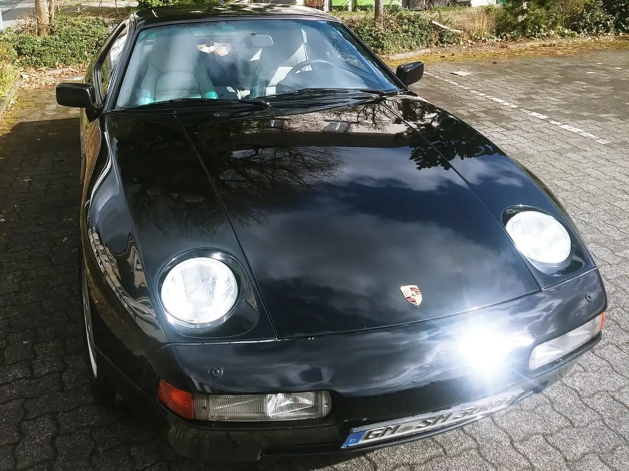 Porsche 928