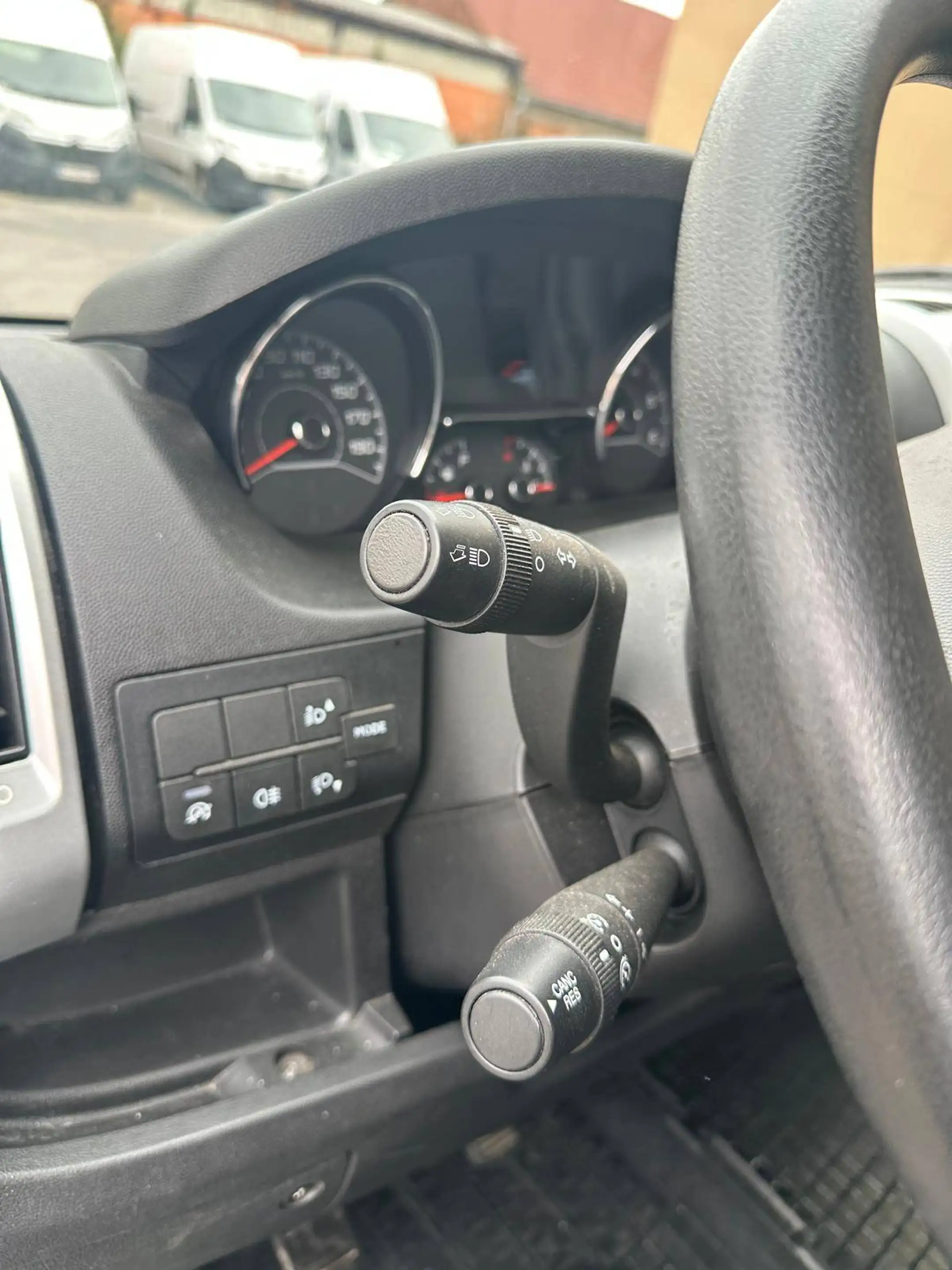 Citroen Jumper 35 L4H3 Control Heavy BlueHDi 140 Start — photo 11