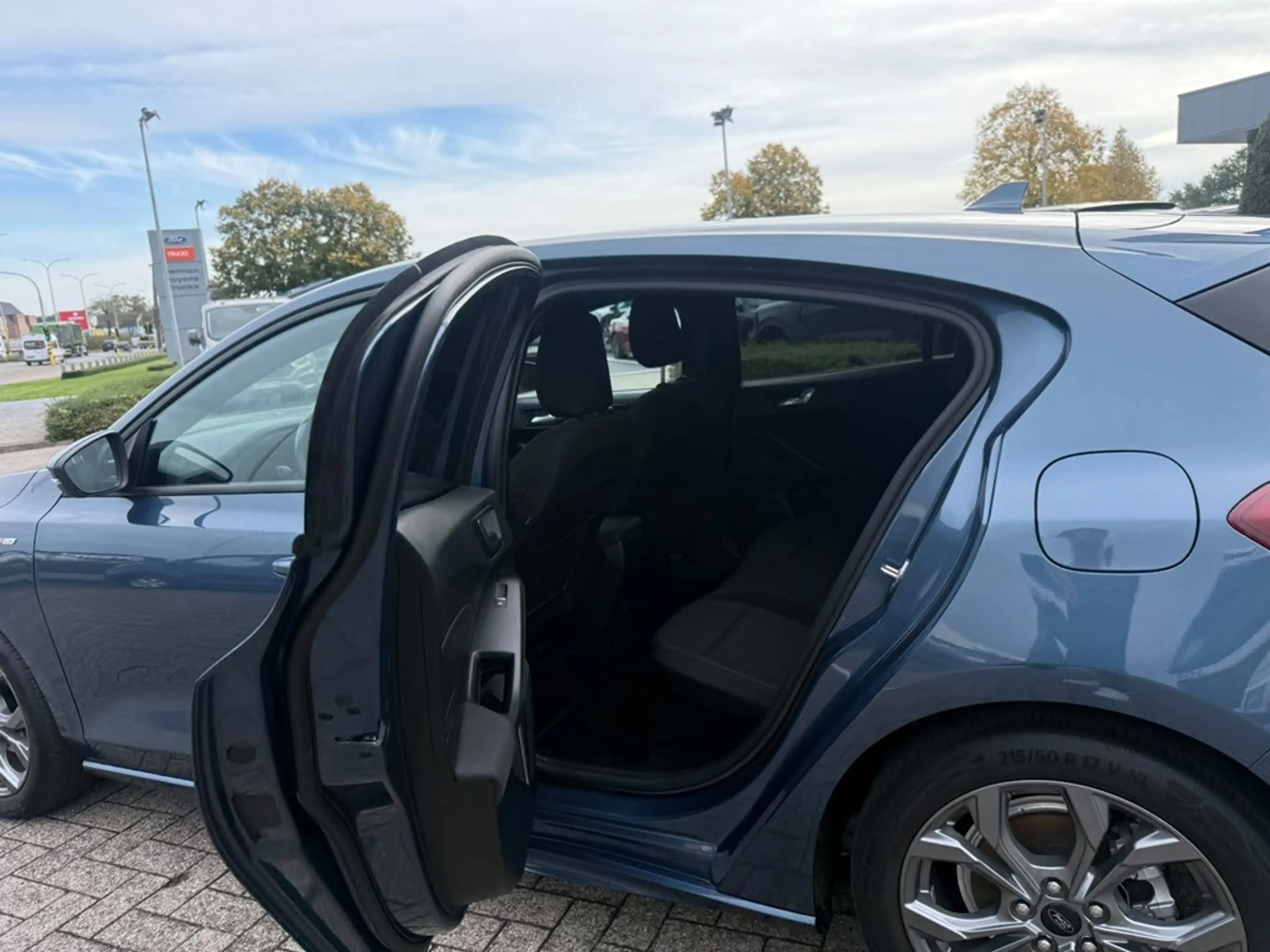 Ford Focus EcoBoost mHEV Titanium — photo 5