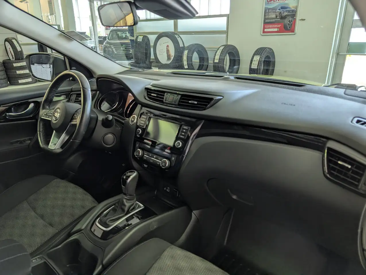 Nissan Qashqai снимка Nissan Qashqai