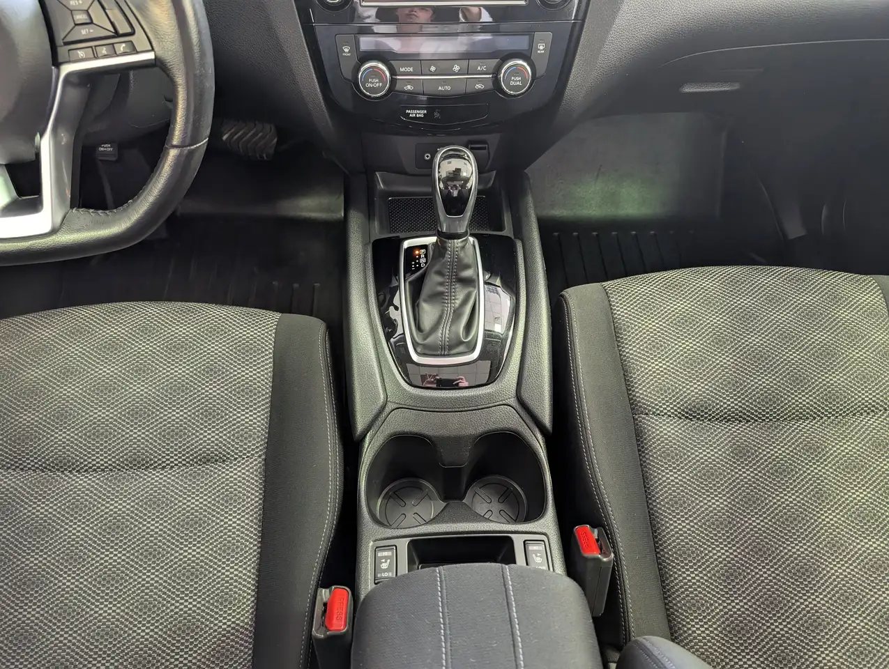 Nissan Qashqai снимка Nissan Qashqai