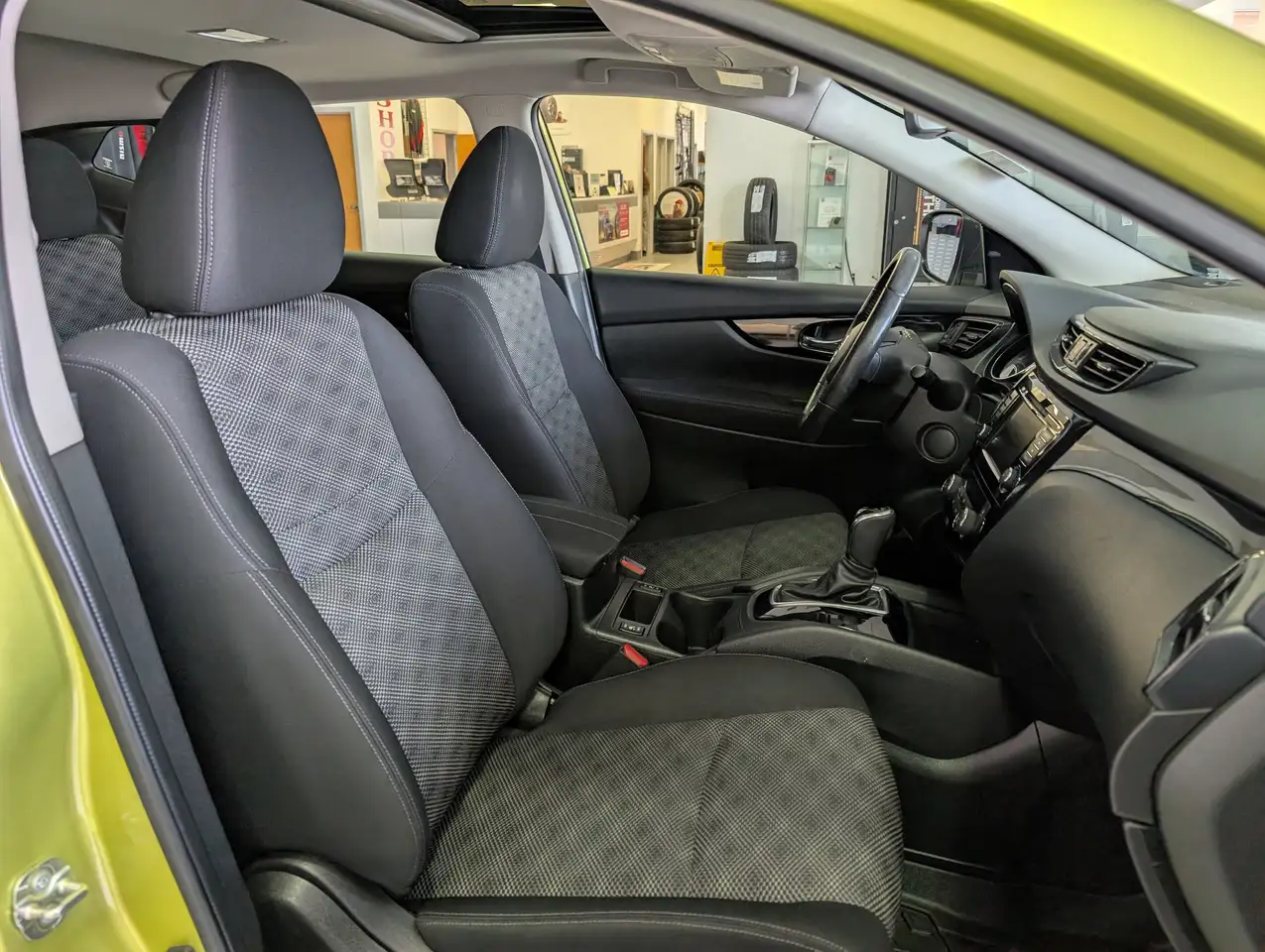 Nissan Qashqai снимка Nissan Qashqai