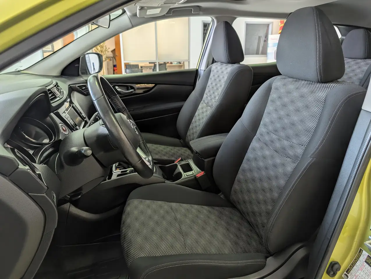 Nissan Qashqai снимка Nissan Qashqai