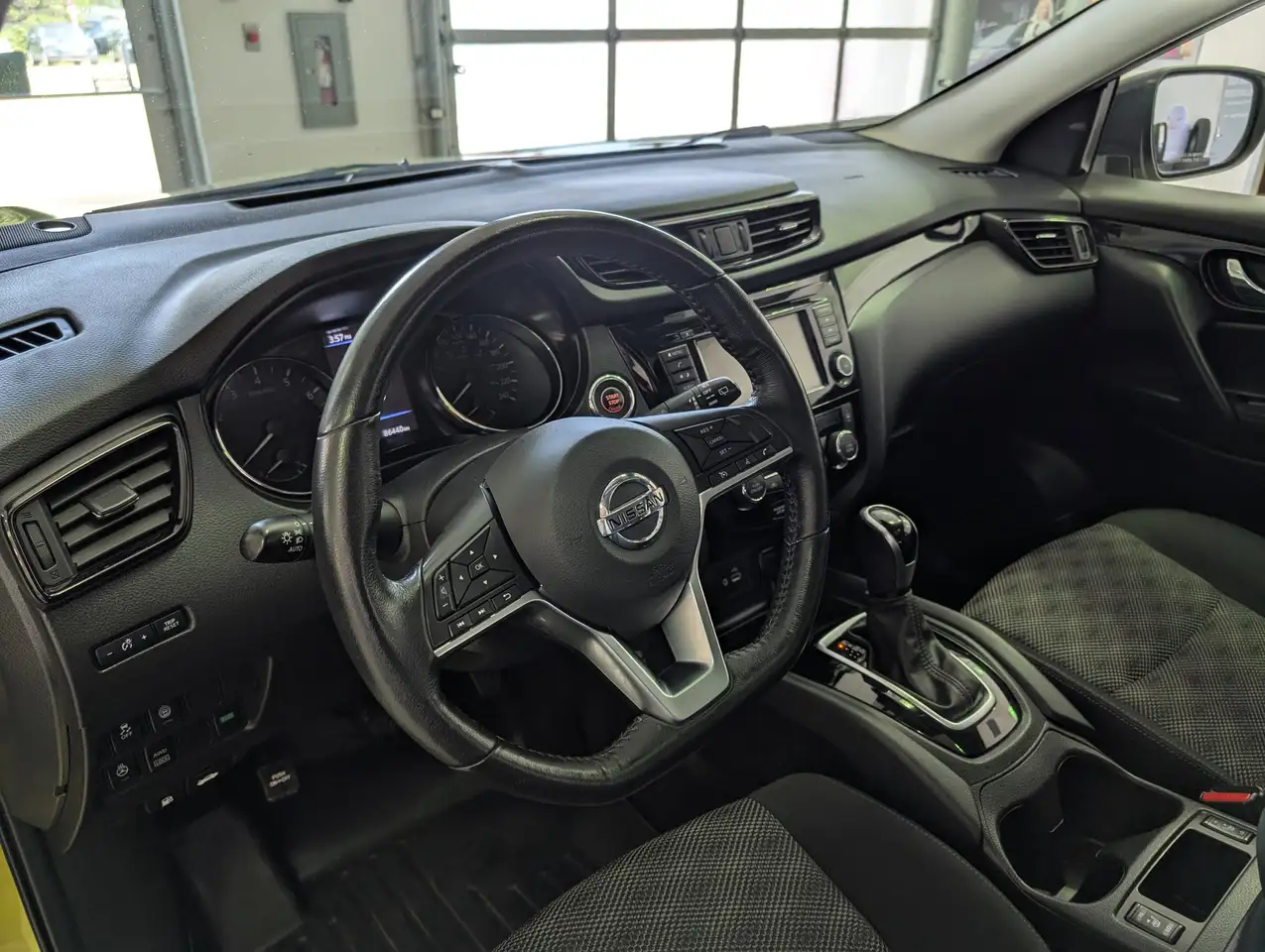 Nissan Qashqai снимка Nissan Qashqai
