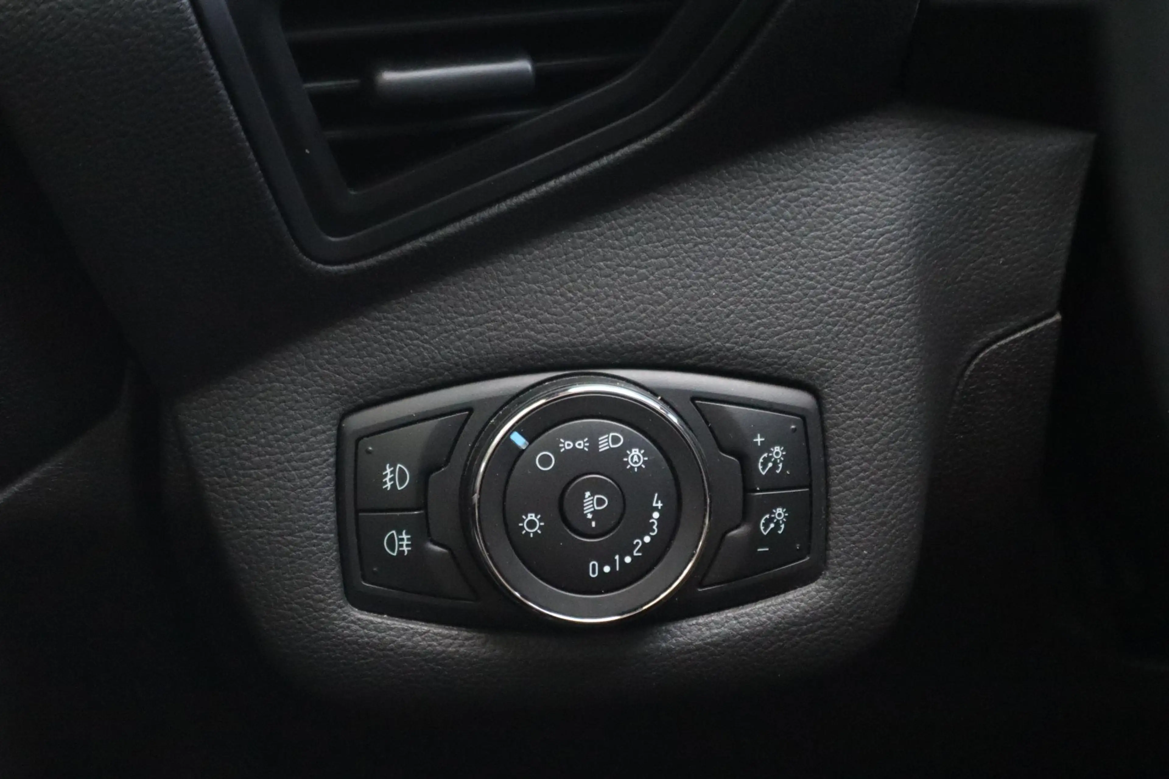 Ford C-Max 2.0 Plug-in Hybrid Titanium Plus | Panoramadak | L — photo 11