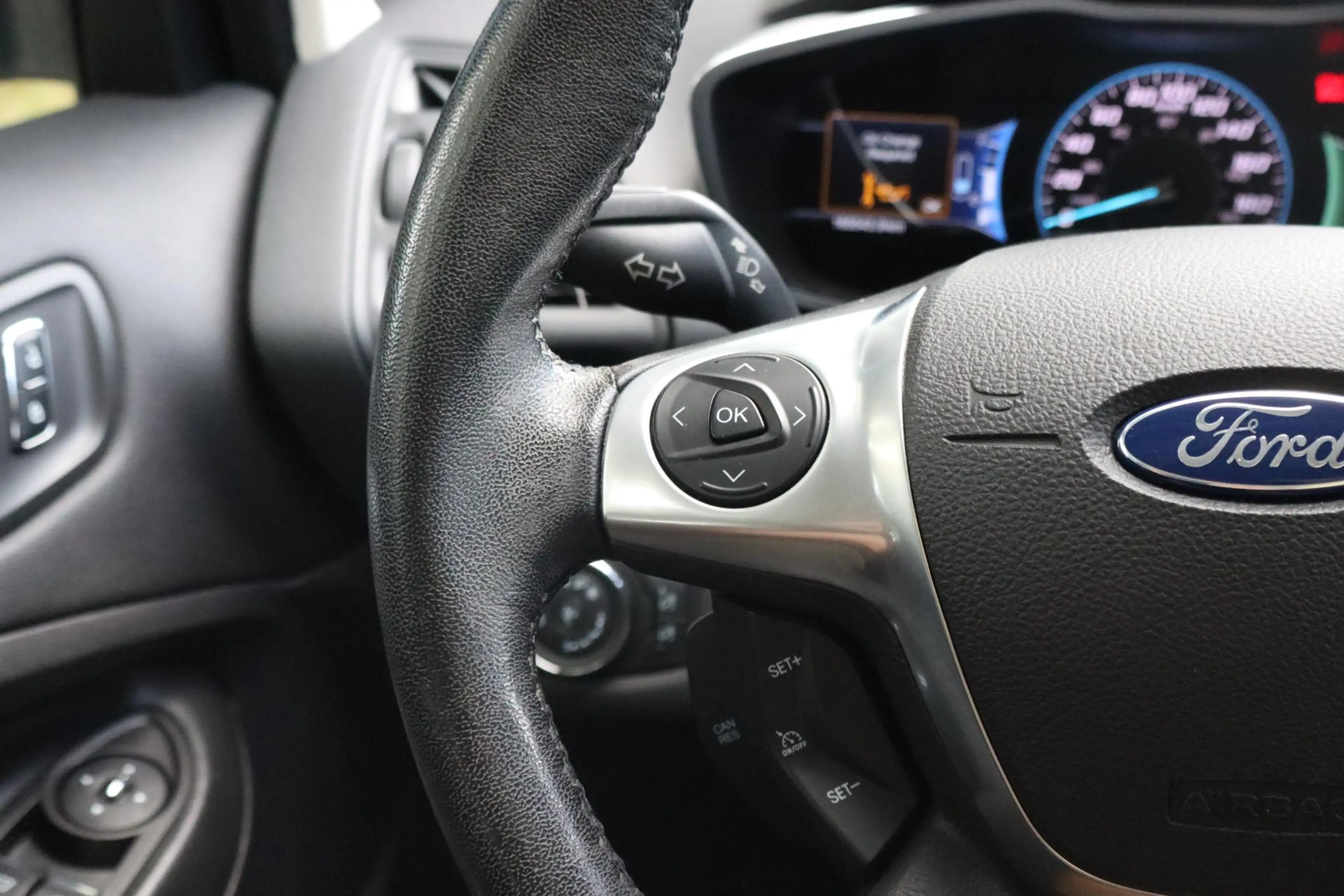 Ford C-Max 2.0 Plug-in Hybrid Titanium Plus | Panoramadak | L — photo 12