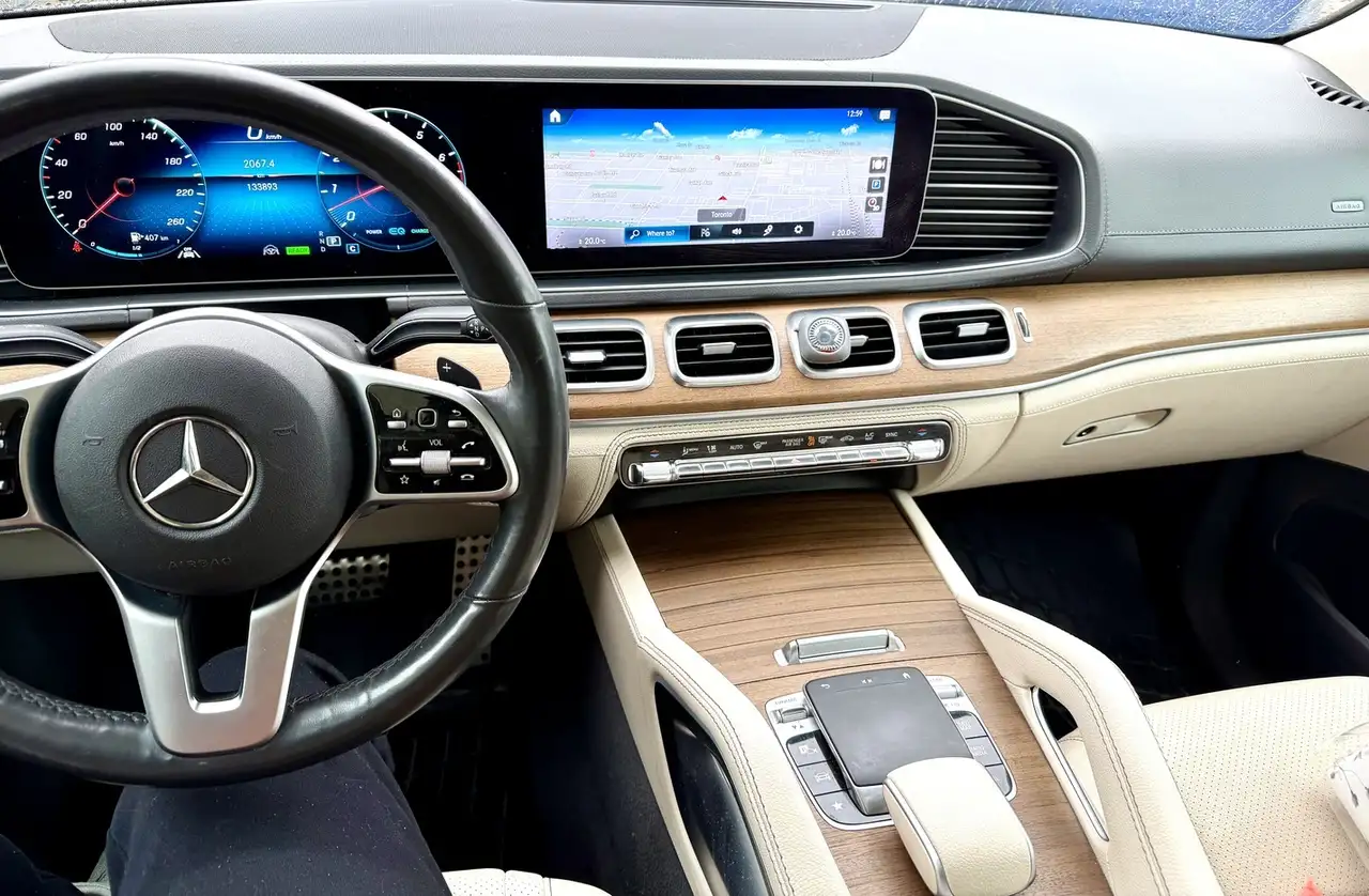 Mercedes-Benz GLS снимка Mercedes-Benz GLS