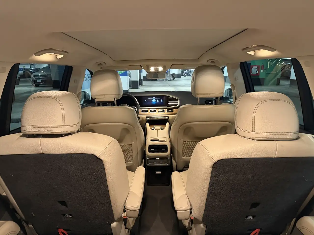 Mercedes-Benz GLS снимка Mercedes-Benz GLS