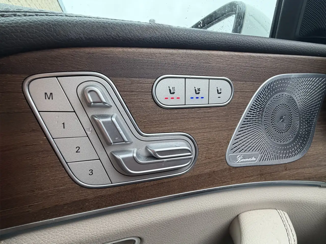 Mercedes-Benz GLS снимка Mercedes-Benz GLS