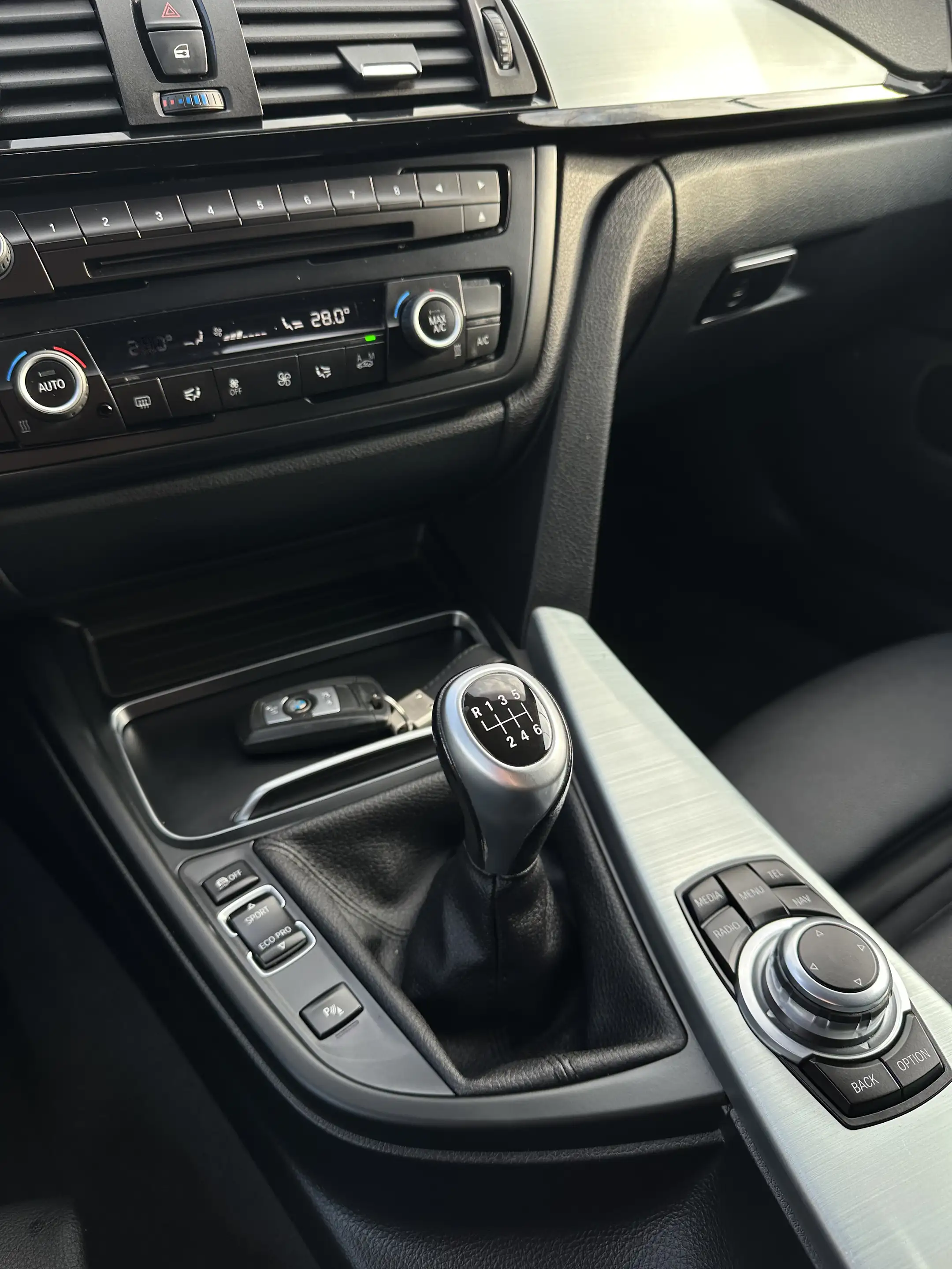 BMW 418 d Sport / GPS Cuir LED Capteurs — photo 11