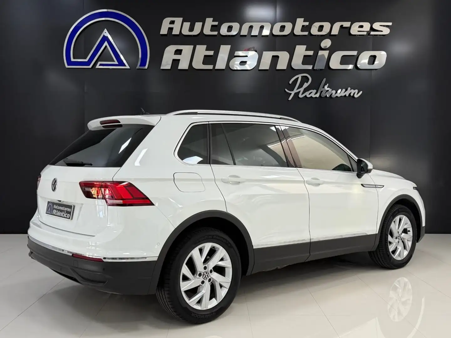 Volkswagen Tiguan 1.5 TSI Life 110kW Weiß - 2