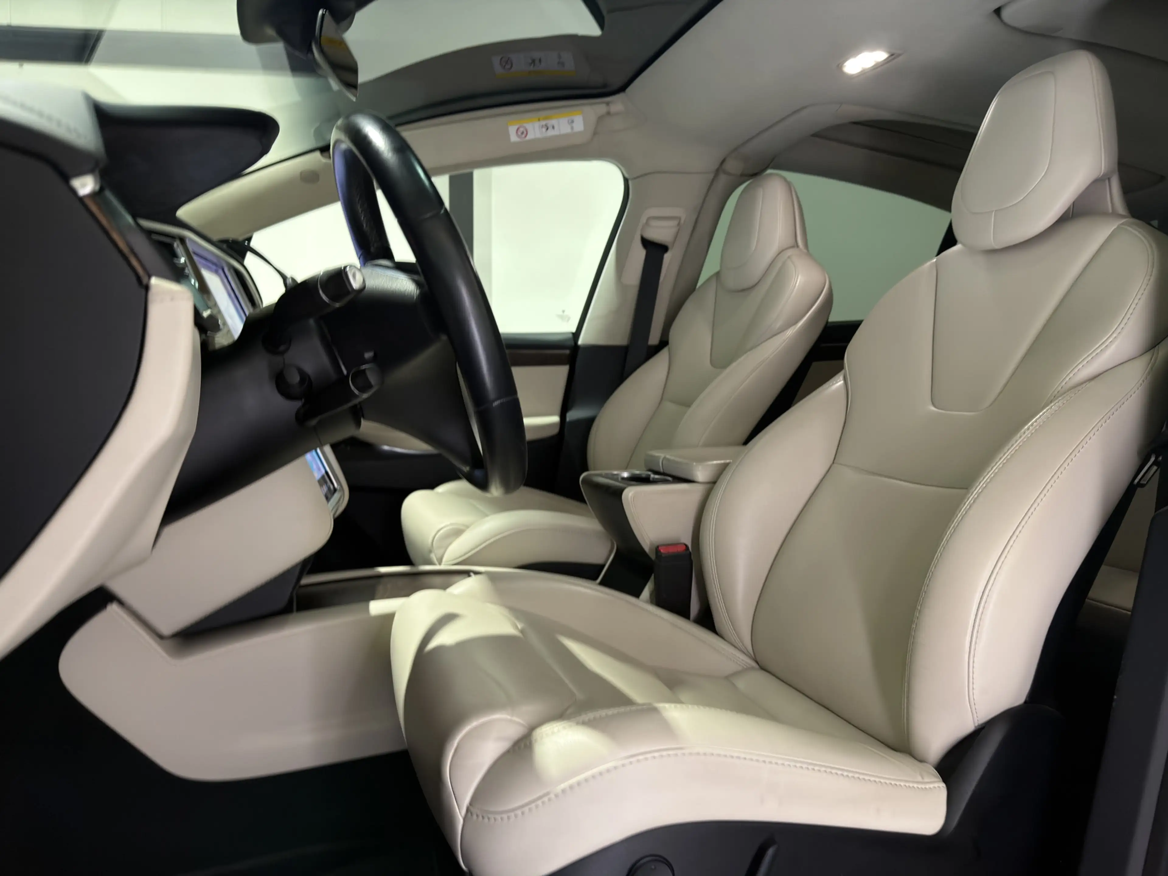 Tesla Model X 75D Base | Trekhaak | Keyless | Luxe Leder interie — photo 15