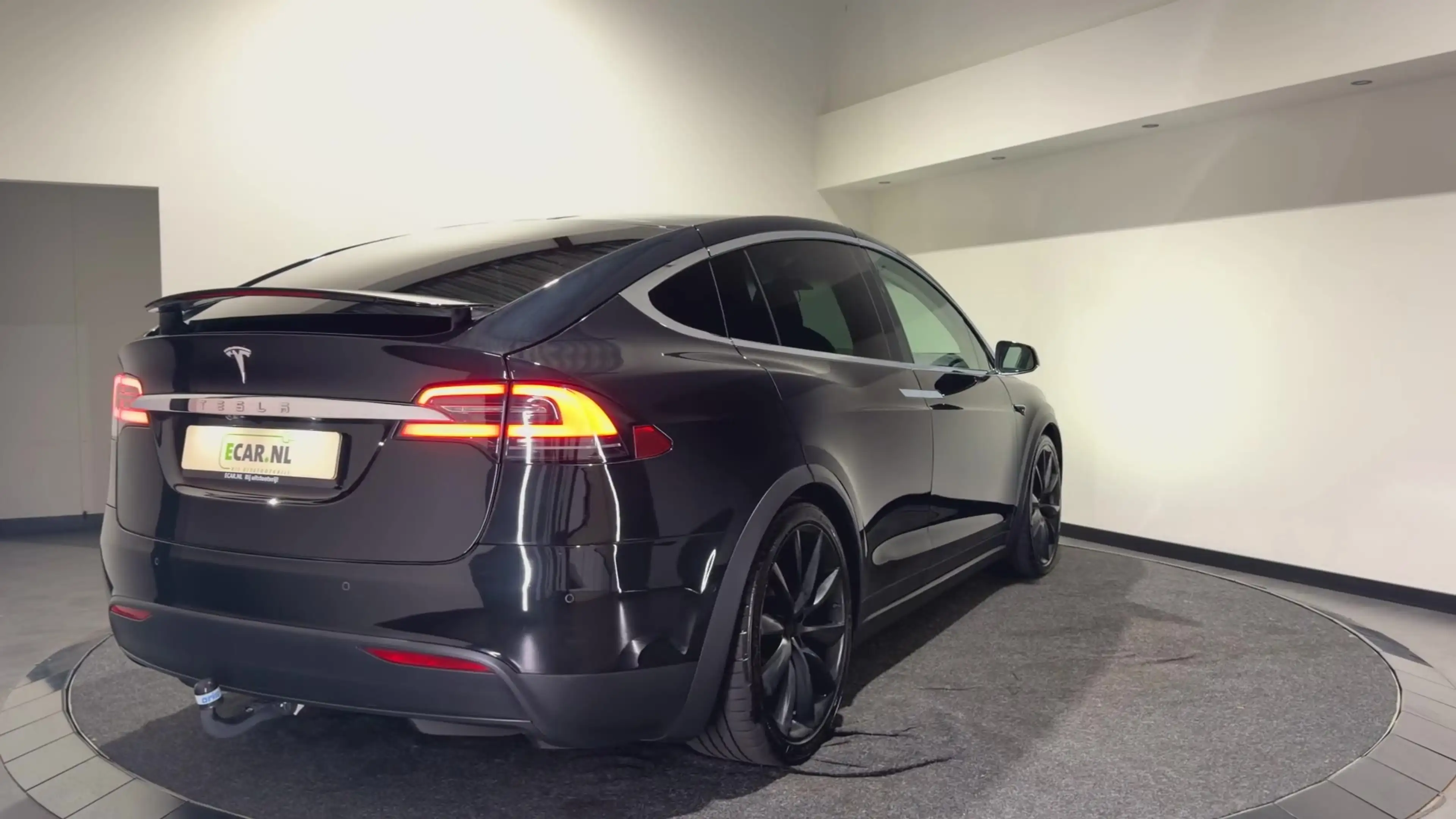 Tesla Model X 75D Base | Trekhaak | Keyless | Luxe Leder interie — photo 3