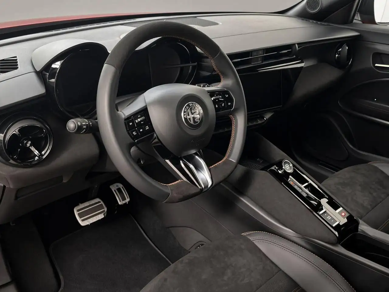 Alfa Romeo Junior 2025 — фото 18