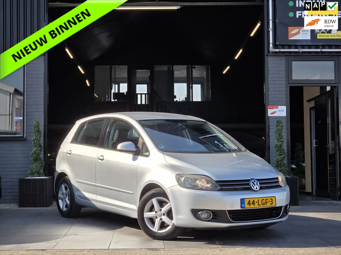 Volkswagen Golf Plus 1.2 TSI Highline BlueMotion|Airco|NAP| Grijs - 1