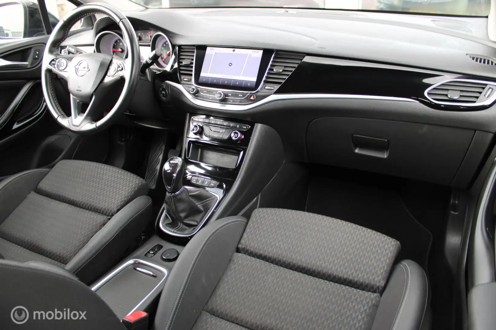Opel Astra 1.0 Turbo Innovation, Sportstoelen,Clima, Cruise, Zwart - 2
