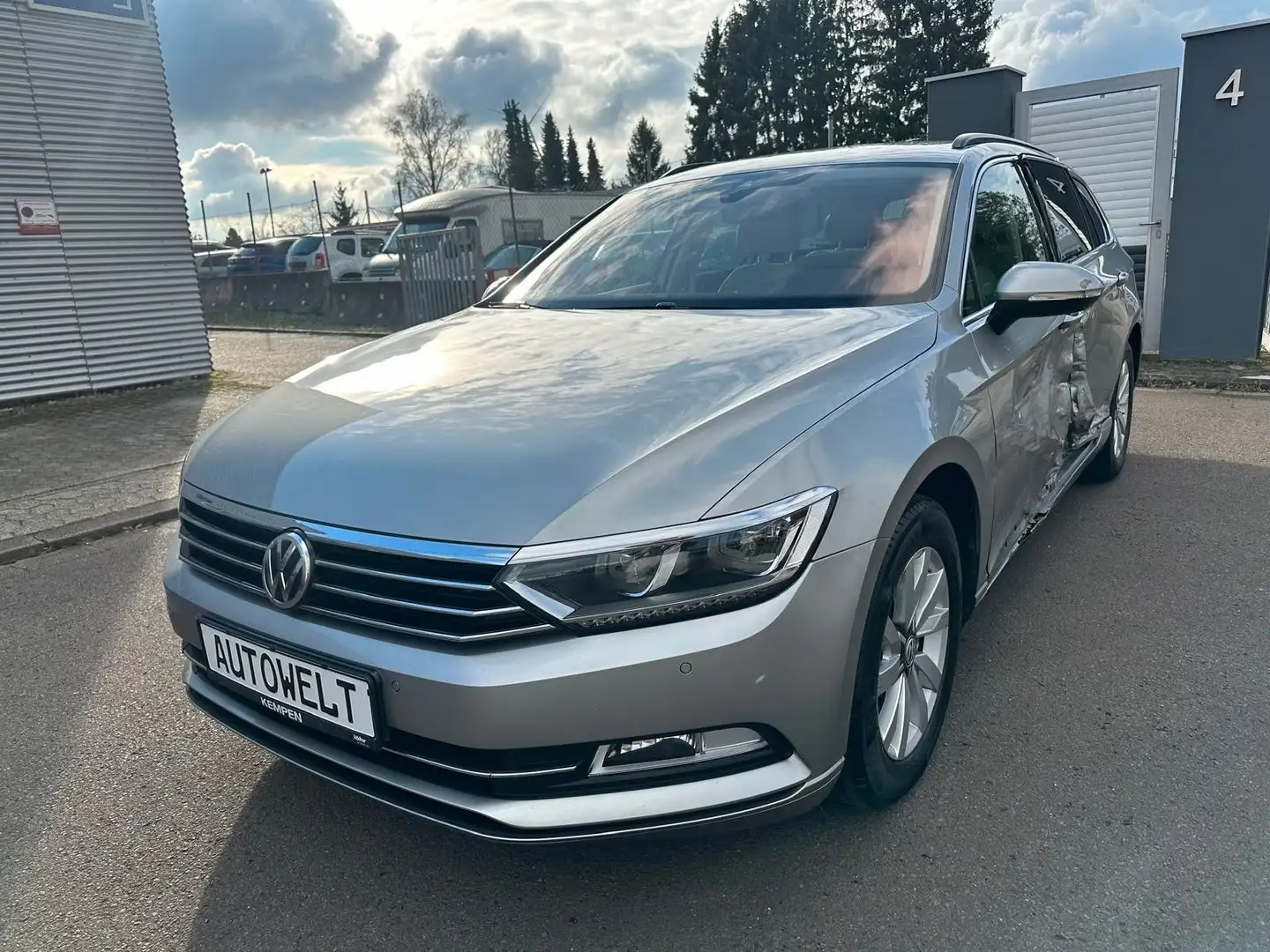 Volkswagen Passat Variant Comfortline LED Leder Automatik Gold - 1