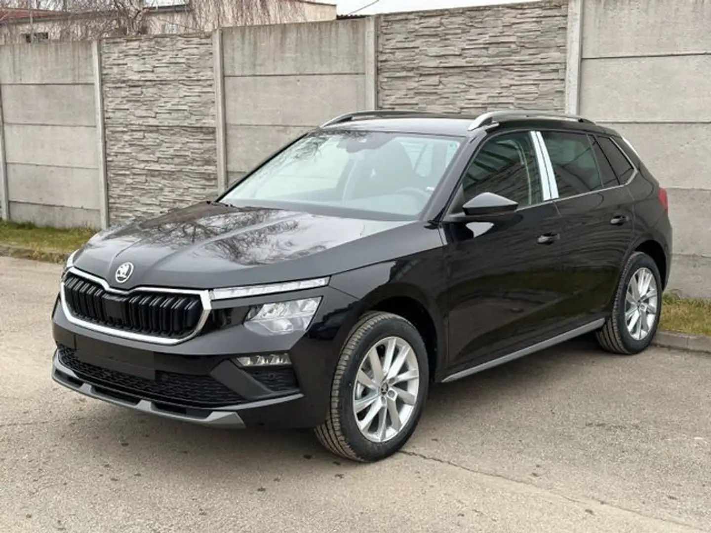Skoda Kamiq 1.5 TSI ACT DSG Selection Navi AHK PDC LED Nero - 2