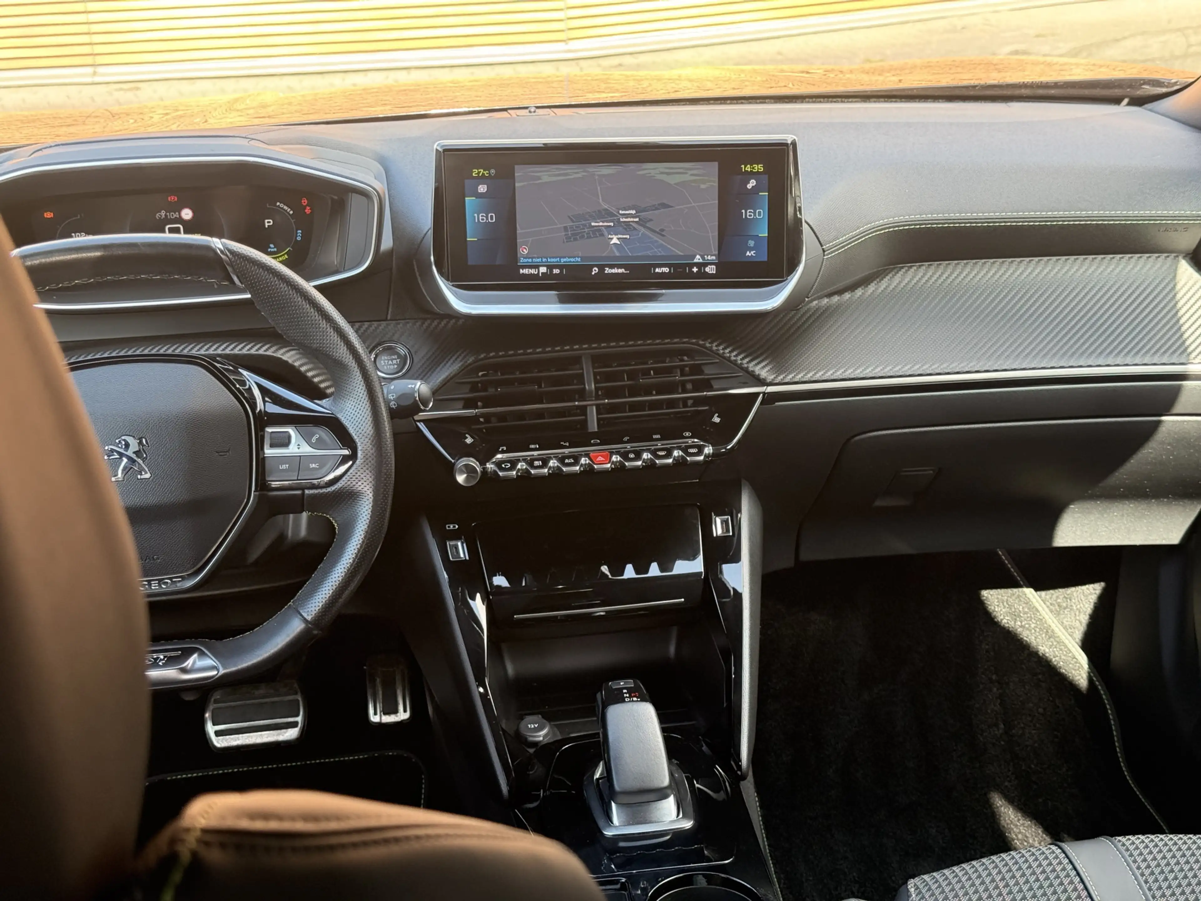 Peugeot e-2008 EV GT 50 kWh Camera / Cruise / 3-Fase / Carplay — photo 25