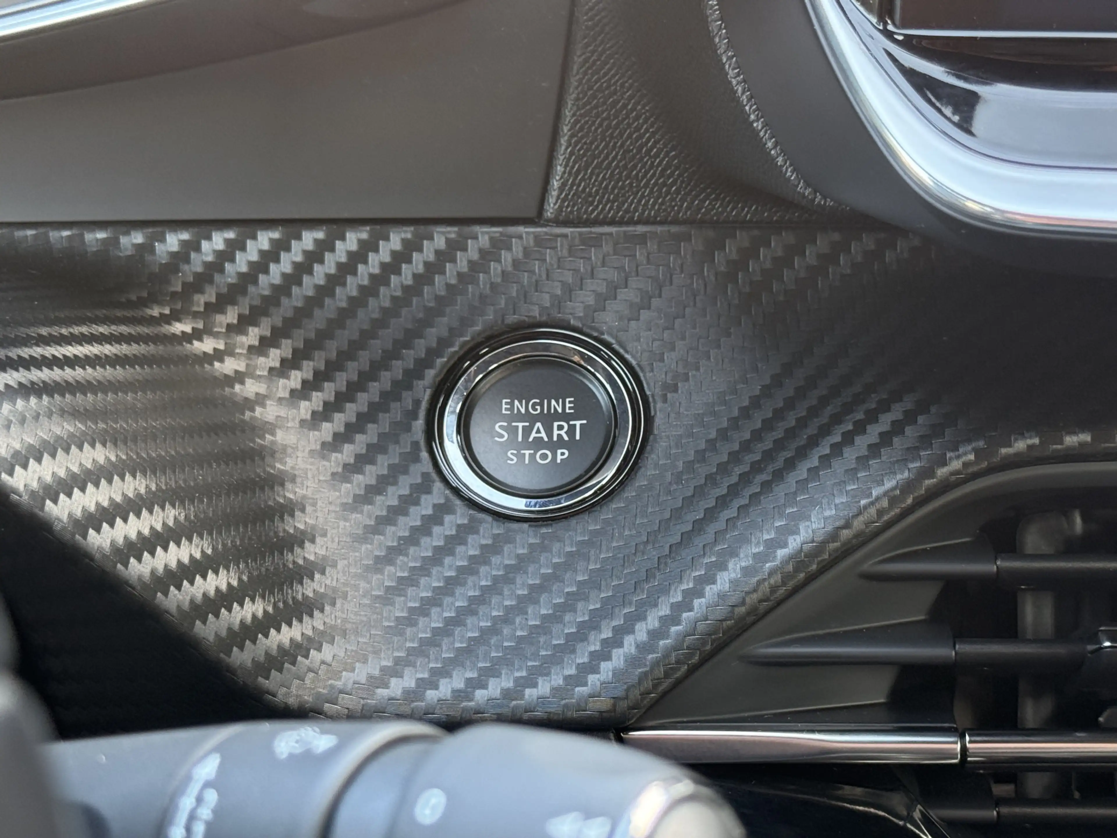 Peugeot e-2008 EV GT 50 kWh Camera / Cruise / 3-Fase / Carplay — photo 24
