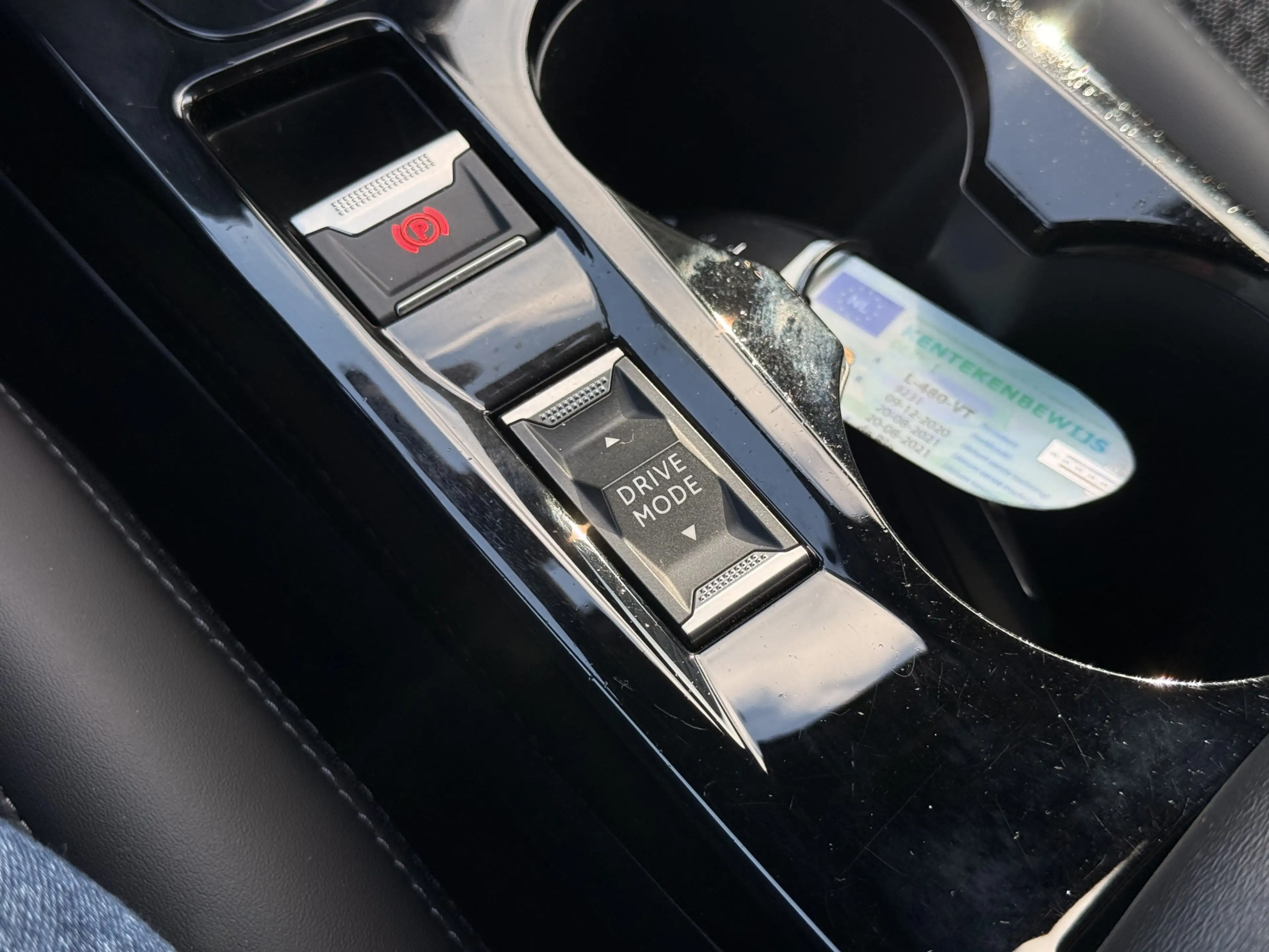 Peugeot e-2008 EV GT 50 kWh Camera / Cruise / 3-Fase / Carplay — photo 32